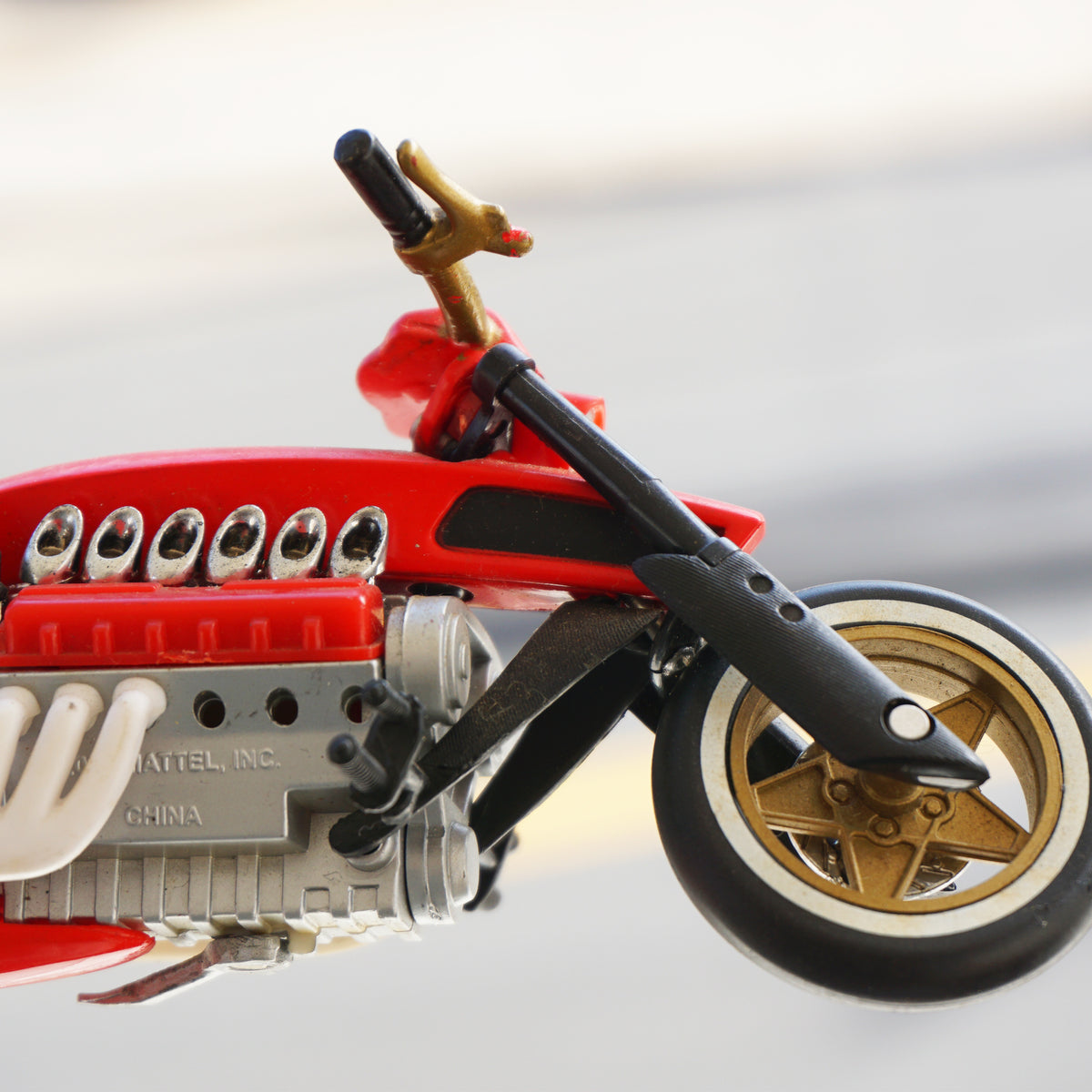 2003 Metal Collection HOT WHEELS Ferenzo 1:18 Red Motorcycle with