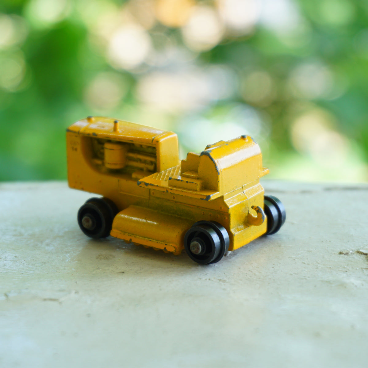 1964 Vintage MATCHBOX Series No. 8: Yellow Caterpillar D8