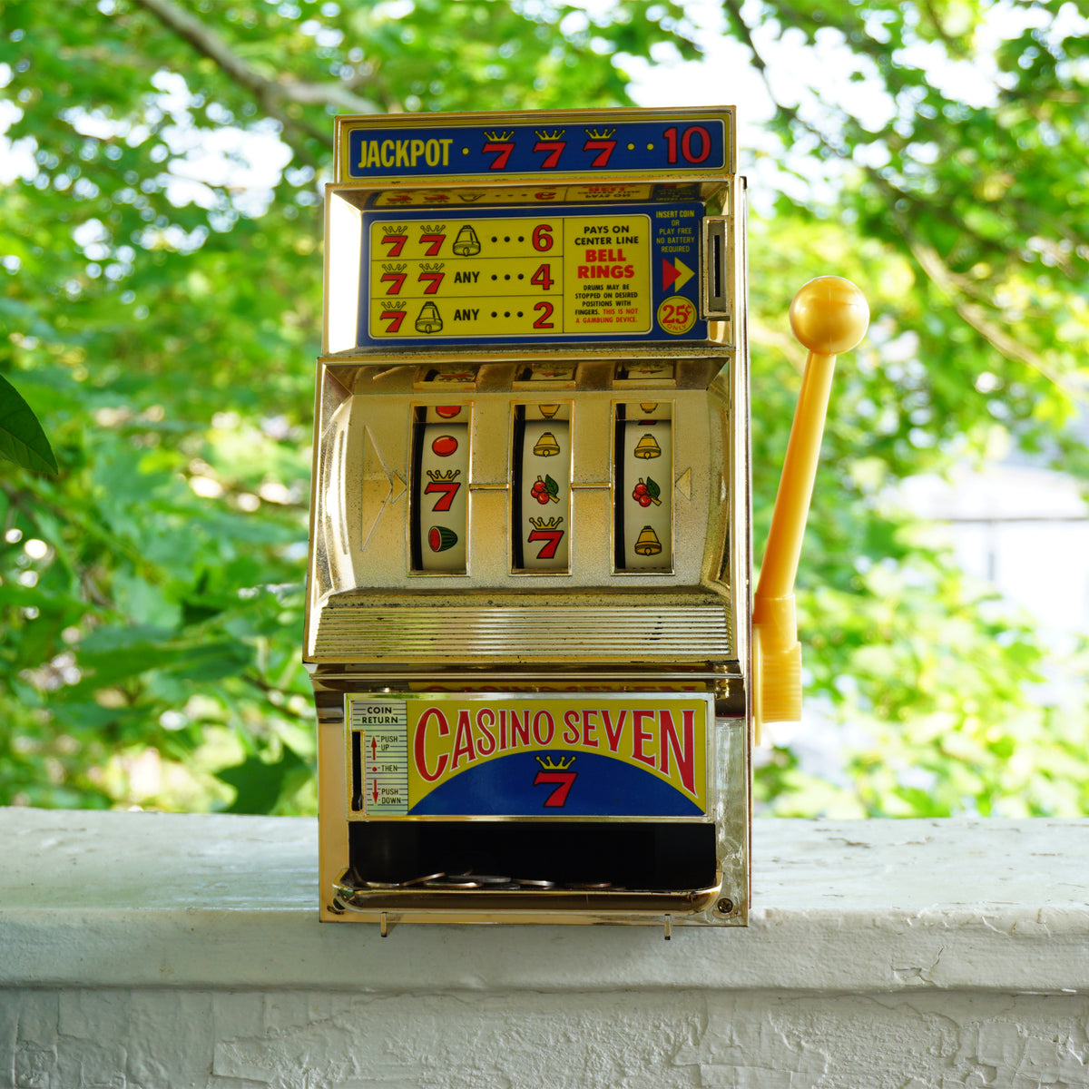 Vintage WACO Jackpot Casino Seven Real Action Slot Machine. Coin