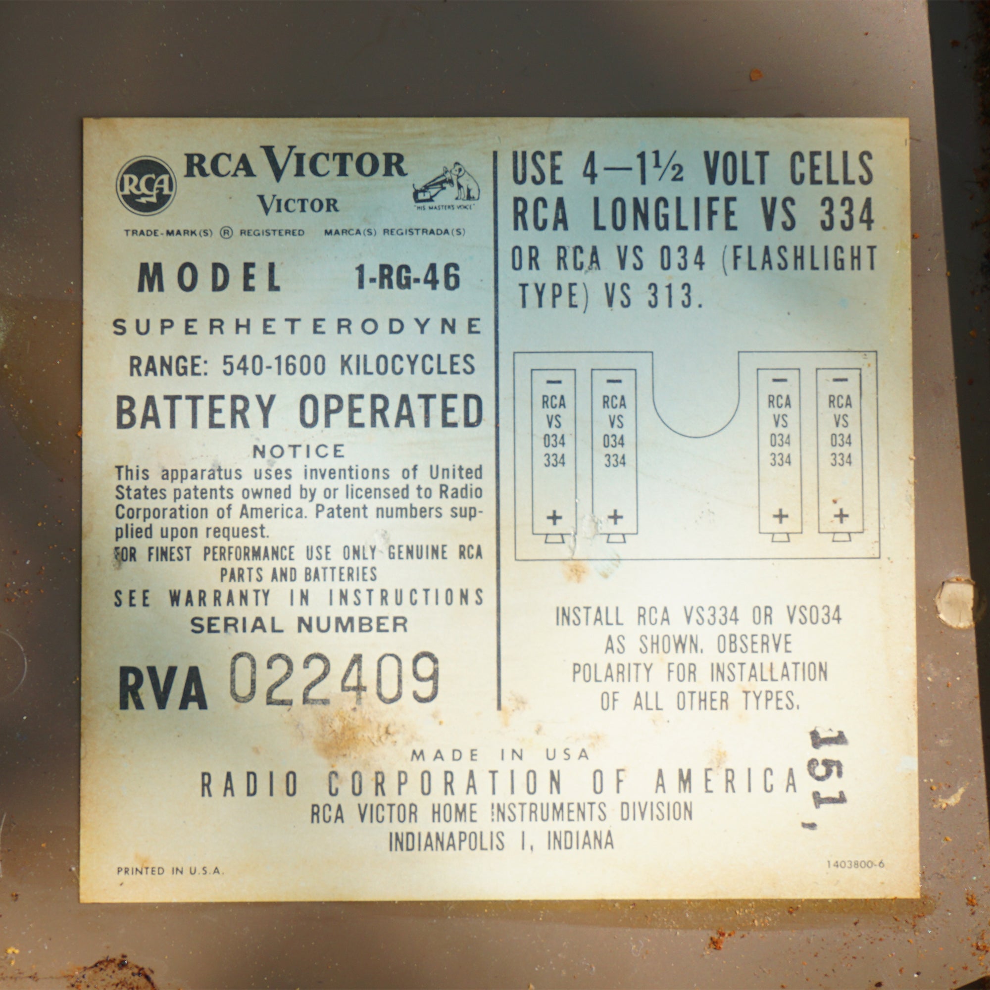 1960s Vintage RCA VICTOR Impac Transistor Radio 1-RG-46 Superheterodyne. U.S.A.