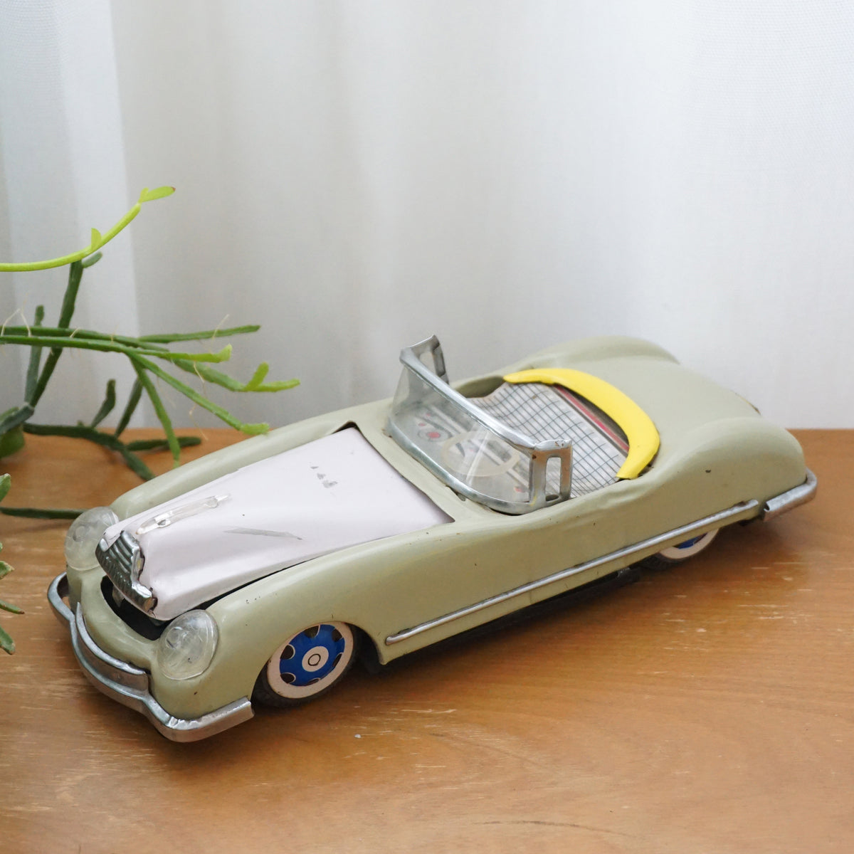 1960s Vintage LUCKY Tin Litho Front Engine Action Friction Open Car Toy. Green Convertible MF 787