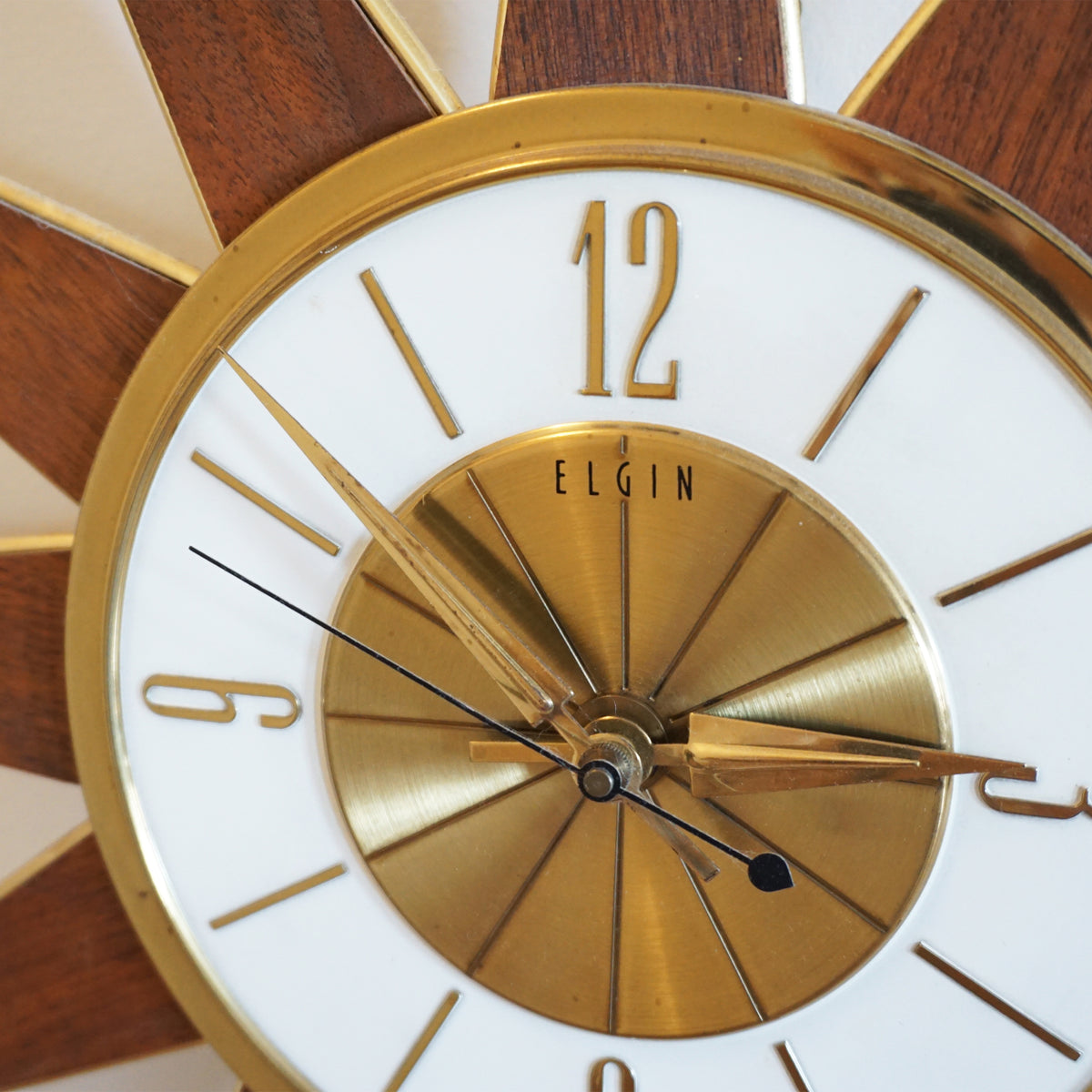 Regulator Clock Elgin Quartz Wall Clock Vintage Elgin Quartz Wall