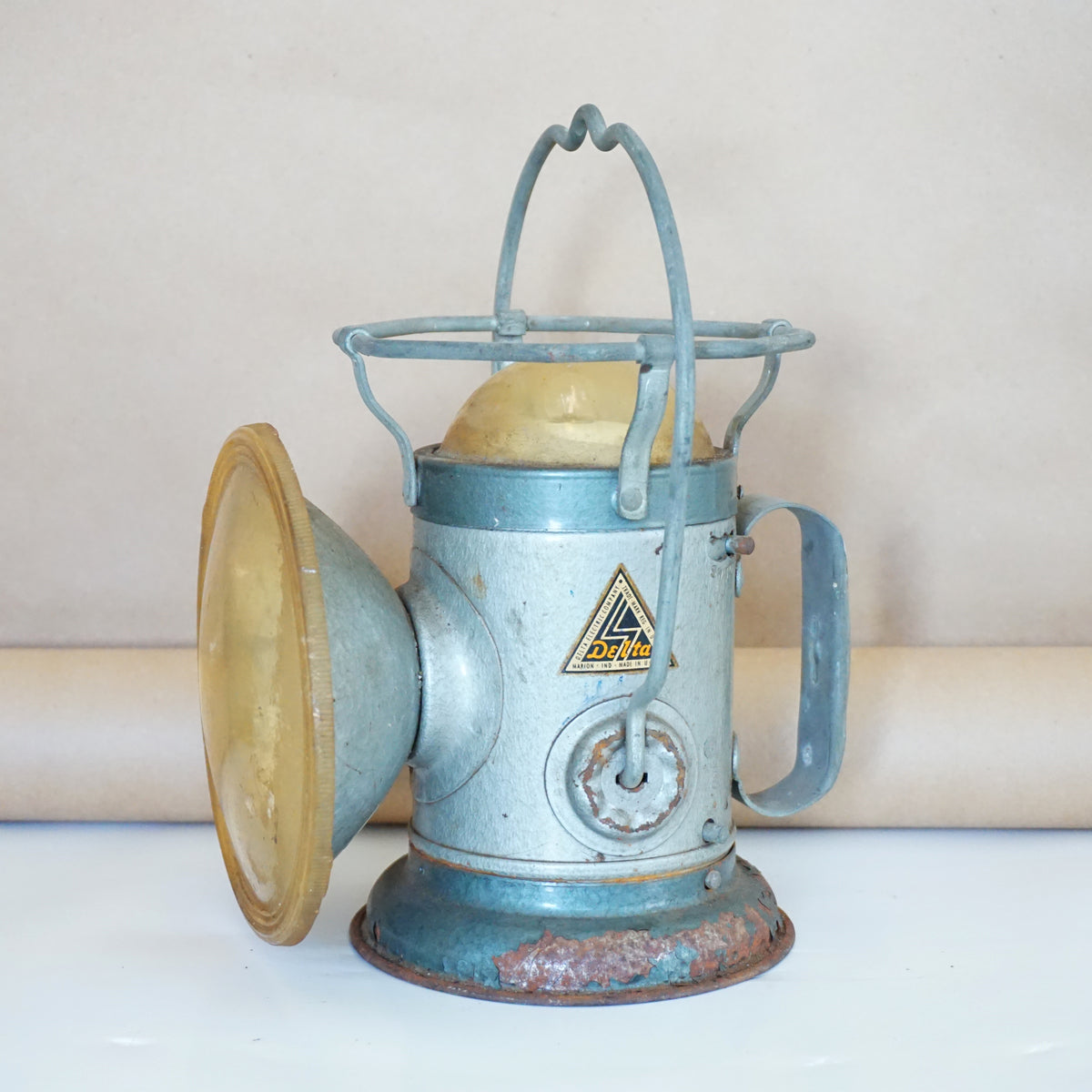 Vintage DELTA Powerlite Double Globe Train/Railroad Lantern. Made