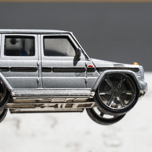 Vintage Diecast MAISTO Silver Mercedes Benz G Class Model Toy Car. 1/64 Scale.