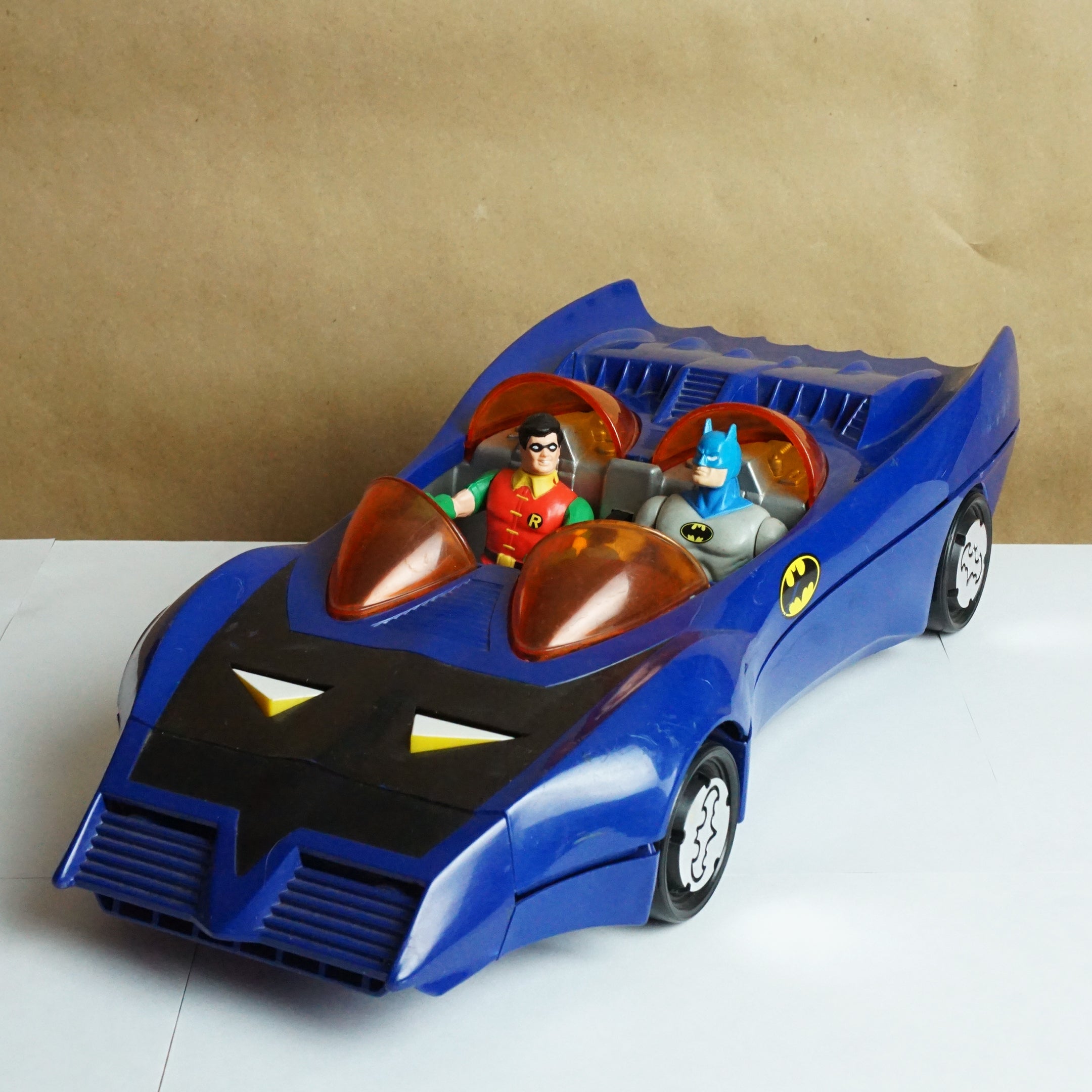 Kenner 1993 Batman Vehicule Batmobile+ Figurine ROBIN Kenner 1993 Batman Vehicule Batmobile+ Figurine ROBIN