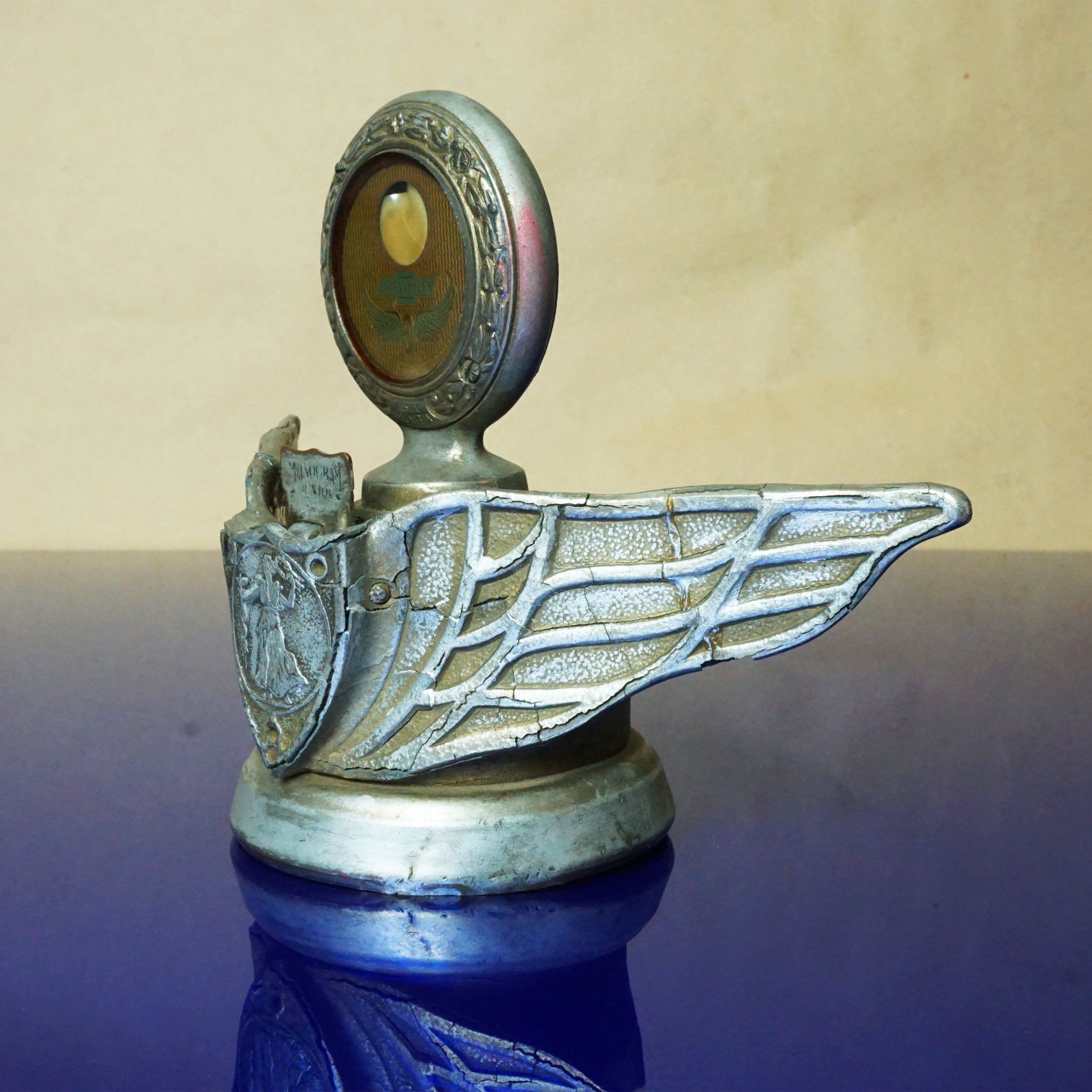 1916–1927 Antique BOYCE MOTOMETER Chevy Monogram Junior Winged Radiator Cap