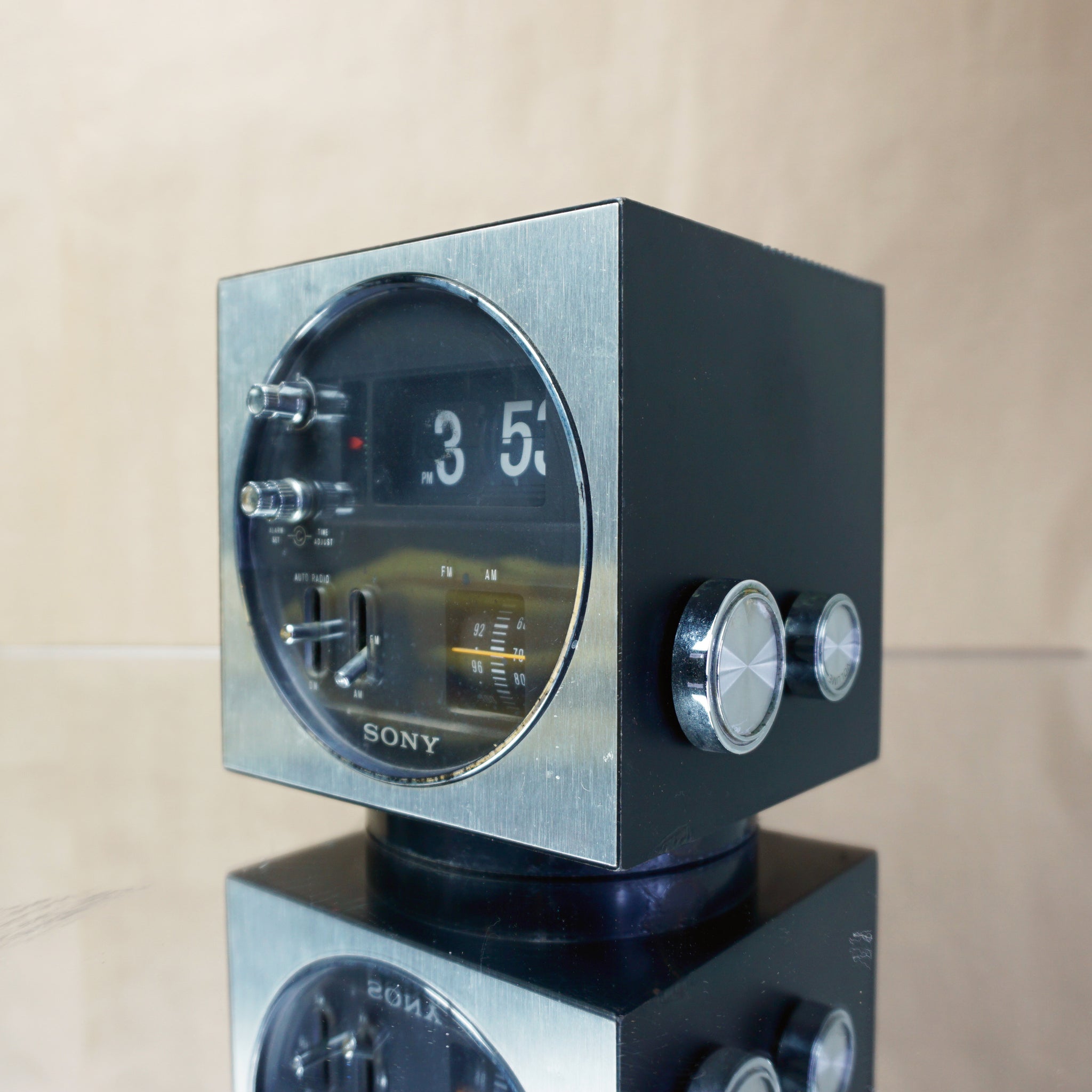 ITTAI'S VINTAGE MUSIC – Sustainable Deco, Inc.