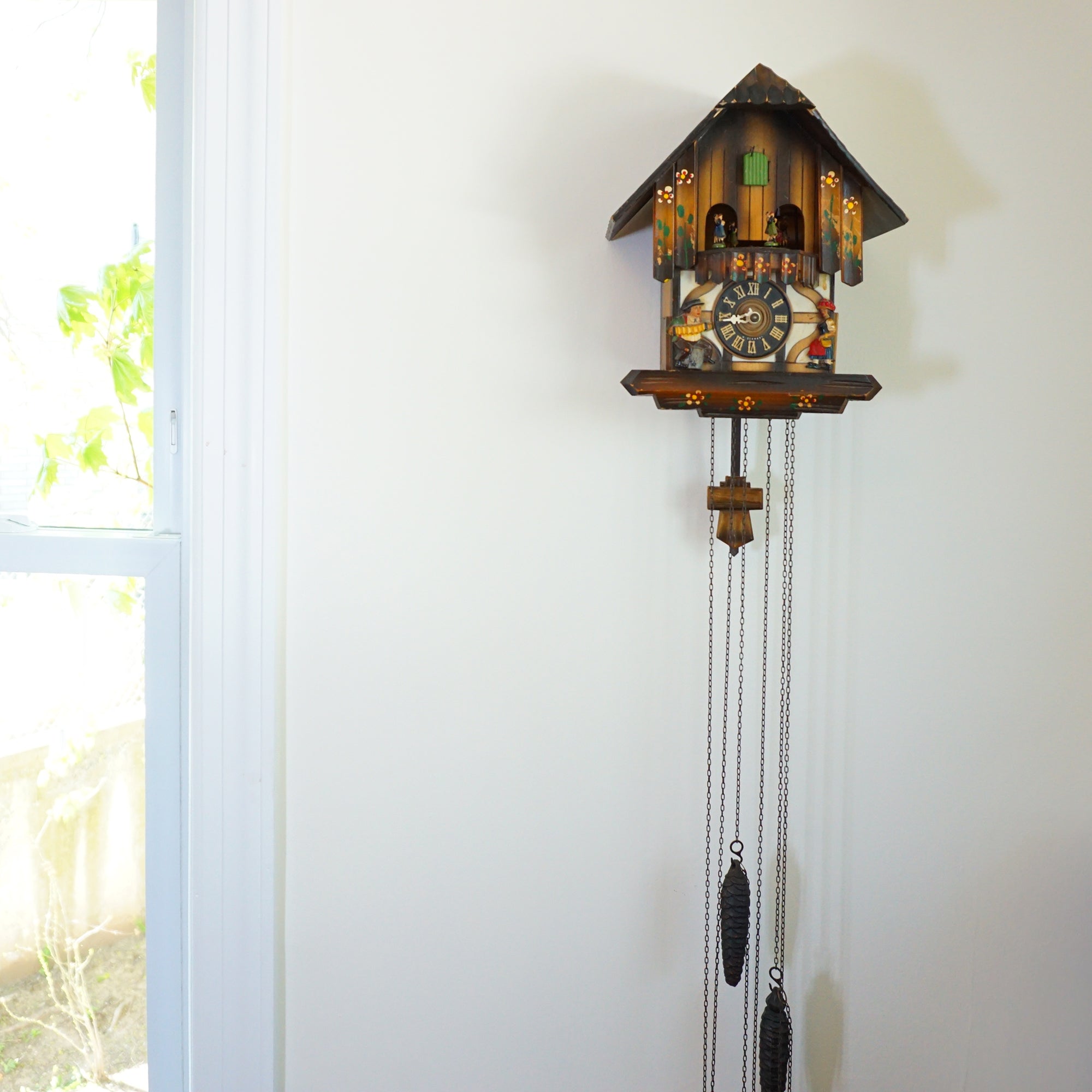 1975 Vintage EMIL SCHMECKENBECHER Cuckoo Clock Regula 25 Movement Music Box. Made in West Germany.