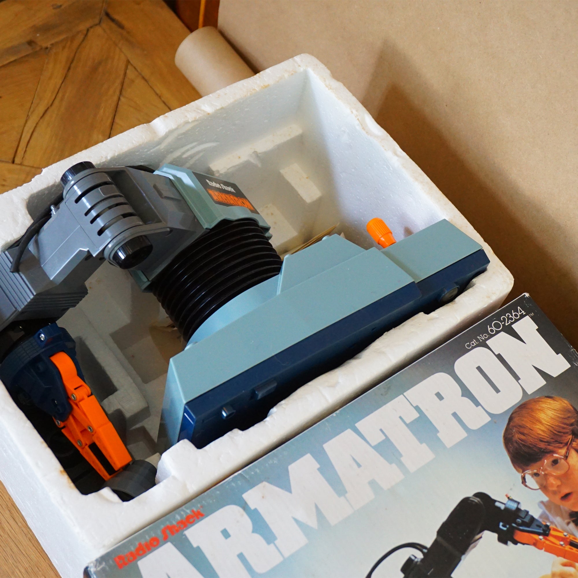 1980s Vintage RADIO SHACK Armatron Robotic Arm Game No. 60-2364. Made in Japan by Tandy.
