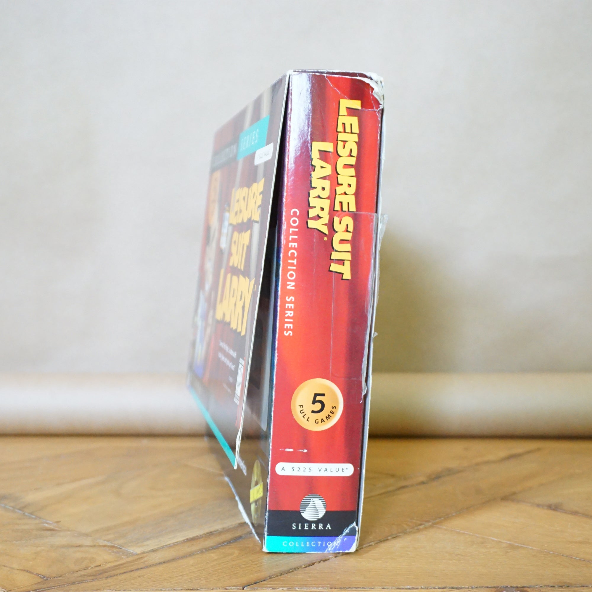 1997 SIERRA Leisure Suit Larry Collection Series. 5 Full Games in 2 CD's and 2 Books. In Box.
