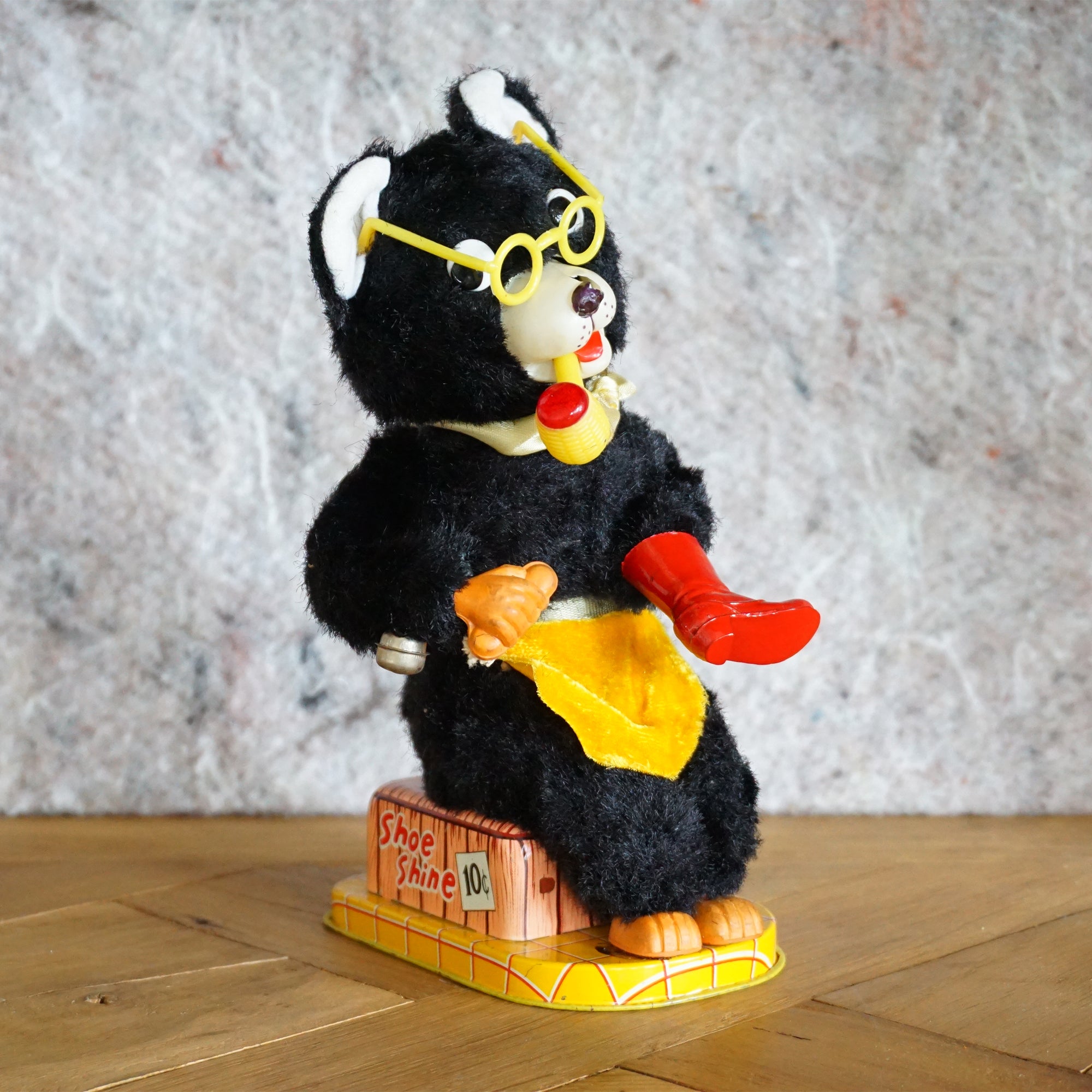 1950s Wind-Up TN TOYS NOMURA Boot Shining, Pipe Smoking Bear. Made in Japan.