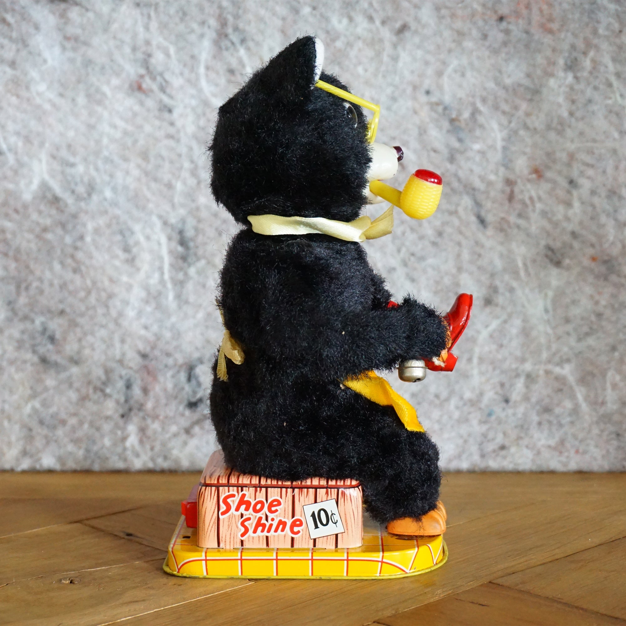 Wind up sales bear