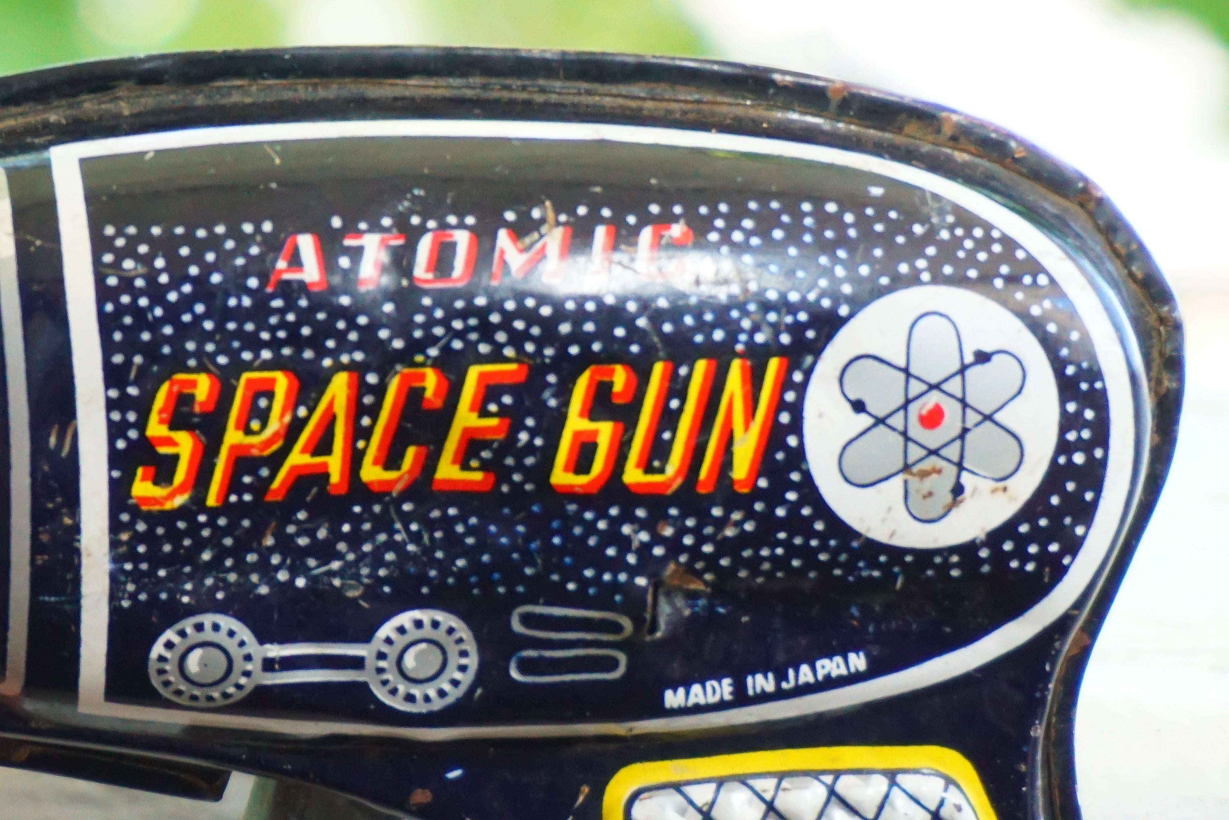 1950s 1960s Mid Century ATOMIC Vintage Tin Litho SPACE GUN. Made in Japan.