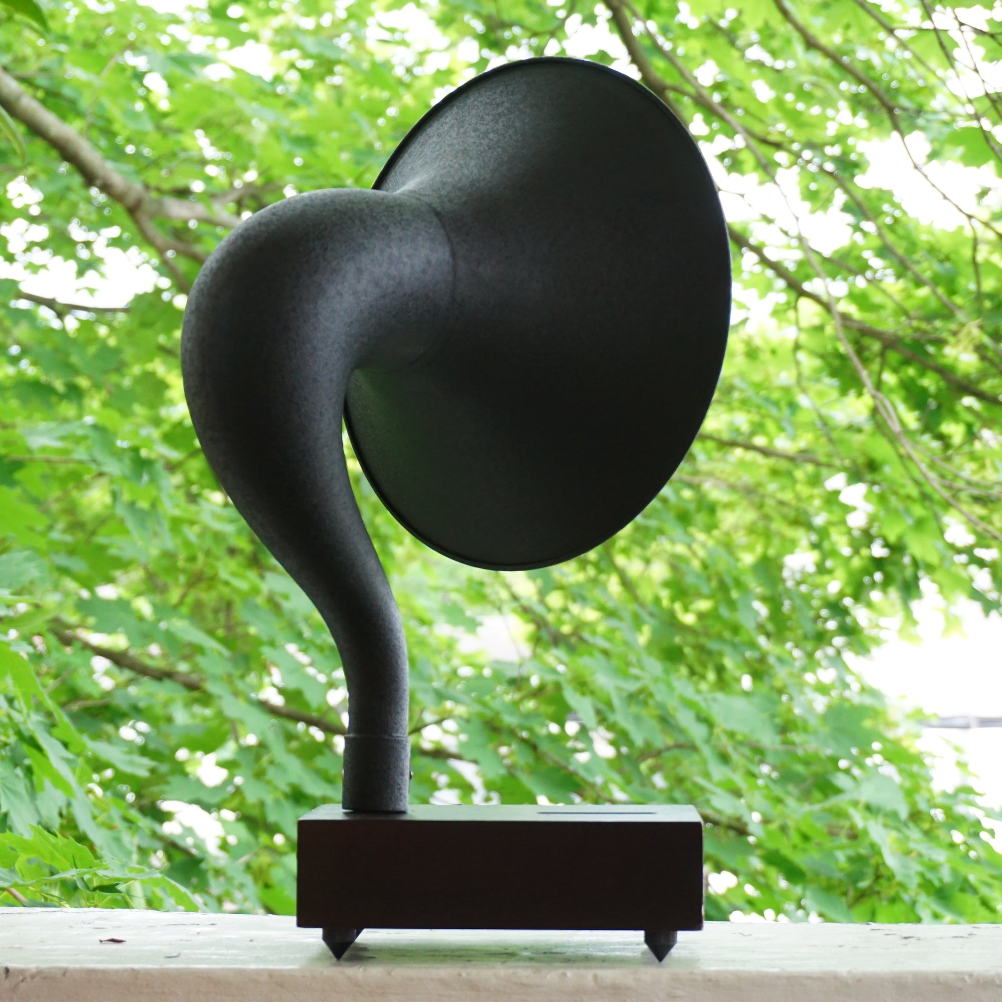 2014 RH Walt Gramophone Iphone. Acoustically Amplified Sound. Model 3605-0808.