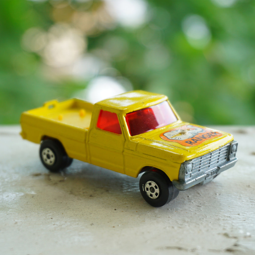 1973 Vintage MATCHBOX No. 57 Yellow Rolatamics Elephant Ranger Ford Wild Life Truck. Made in England by Lesney.