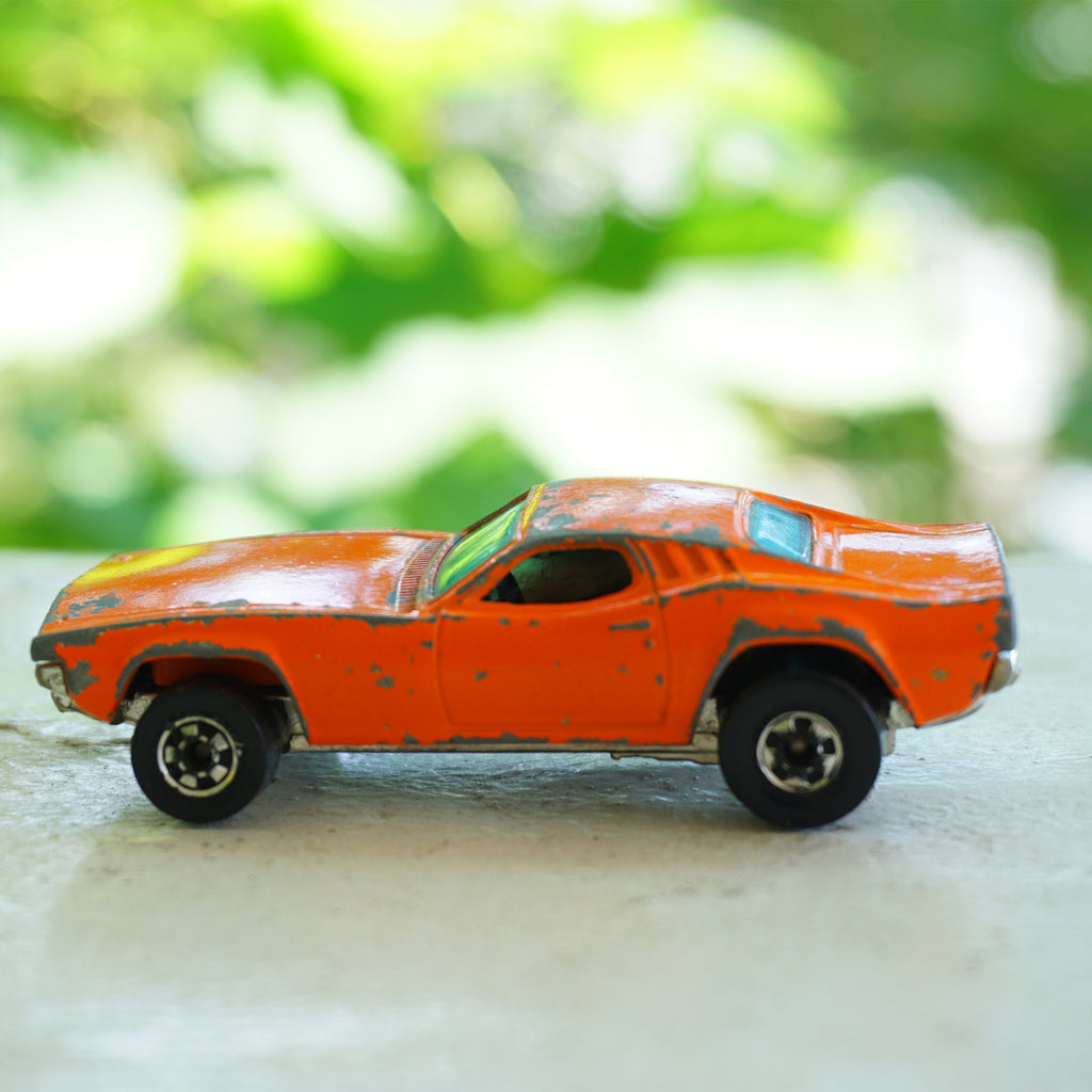 1970 Vintage HOT WHEELS Dixie Challenger Blackwall Car. Missing Decals. Made by Mattel, Inc.
