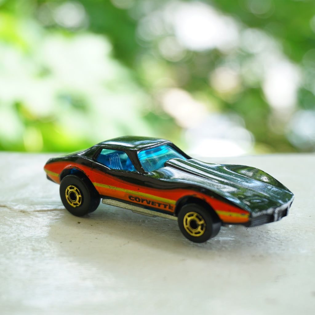 1975 Vintage Diecast HOT WHEELS Corvette Stingray Race Car. Made by Mattel, Inc.