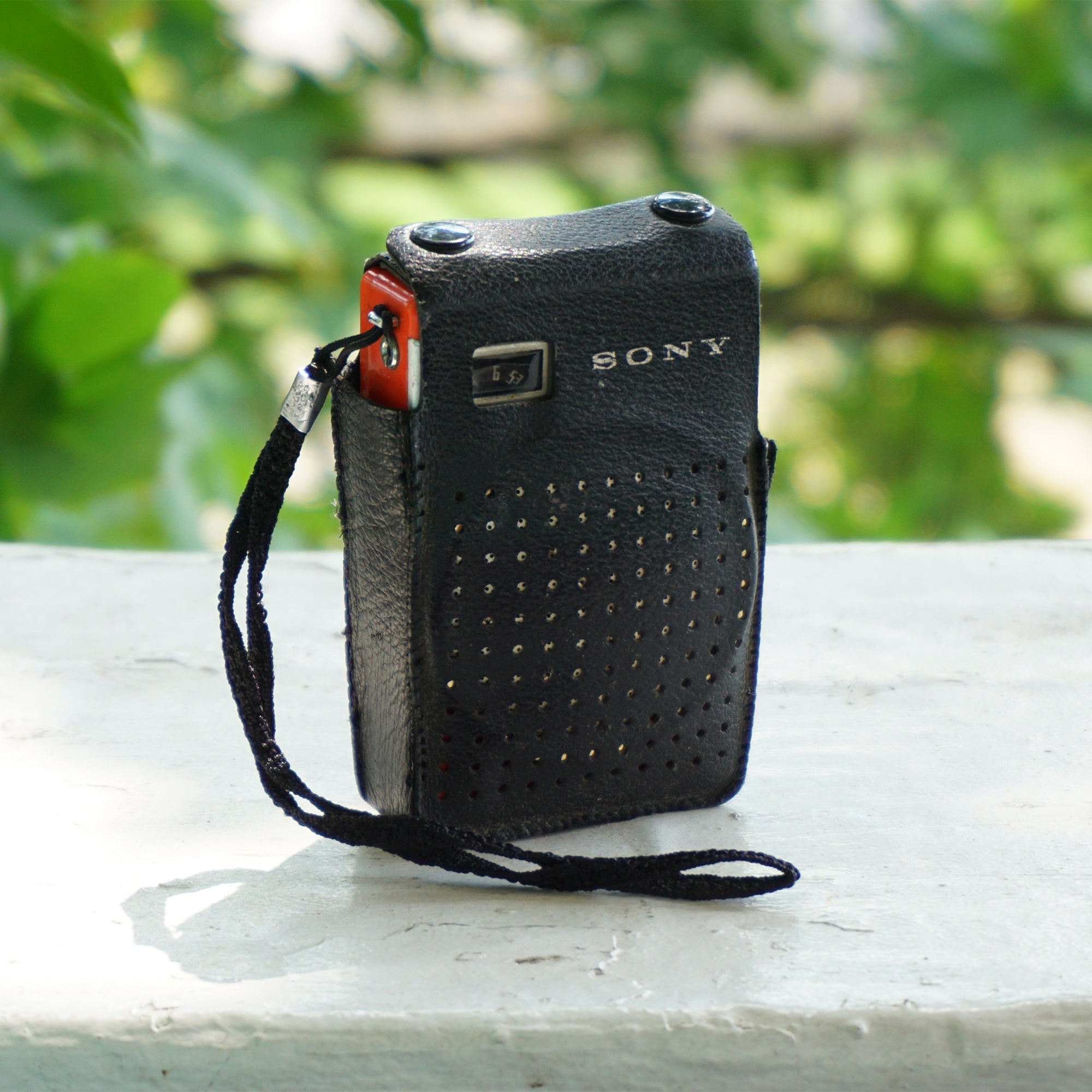 1960s Rare Vintage SONY Six Transistor Orange Pocket Radio with Leather Case. Model: TR-620. Made in Japan.