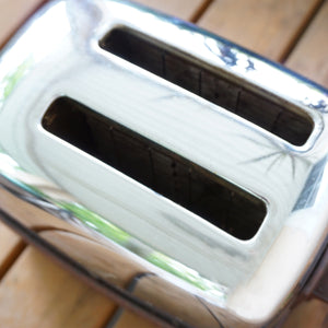 Mid-Century Vintage GENERAL ELECTRIC Bakelite 2 Slot Chrome Toaster Model: 159T77. Made in USA.