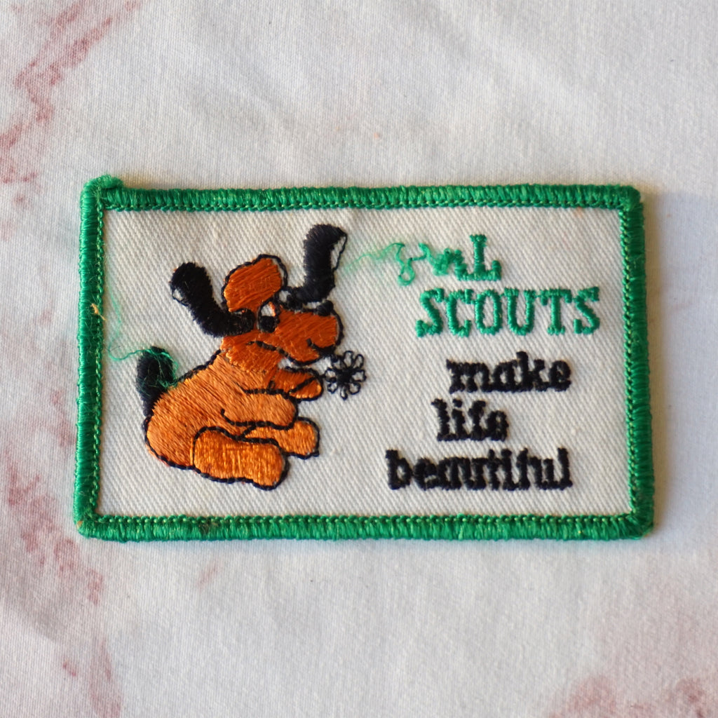1980s Vintage 3.5" GIRL SCOUT Clothing Patch with Dog. Green, White and Brown Colors.