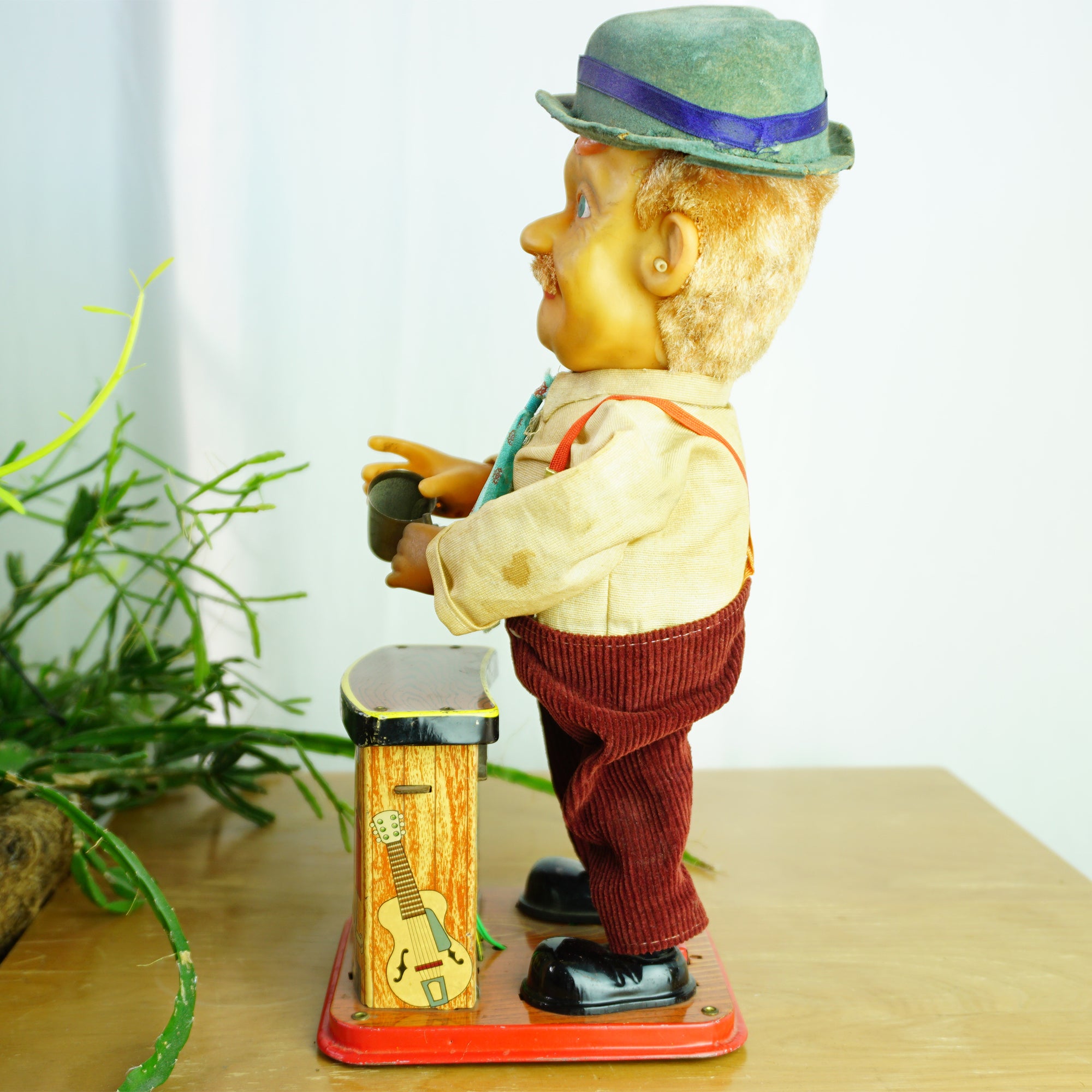 1950s Original Tin Litho TOYS NOMURA Charley Weaver Bartender Elsie Krack. Made in Japan.