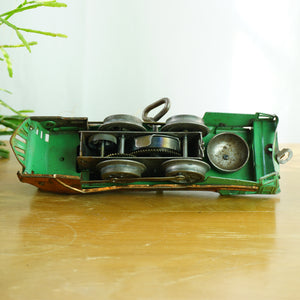 1930s Tin HAFNER O-Gauge Wind-up 1010 Locomotive Train. Green and Copper Colors.