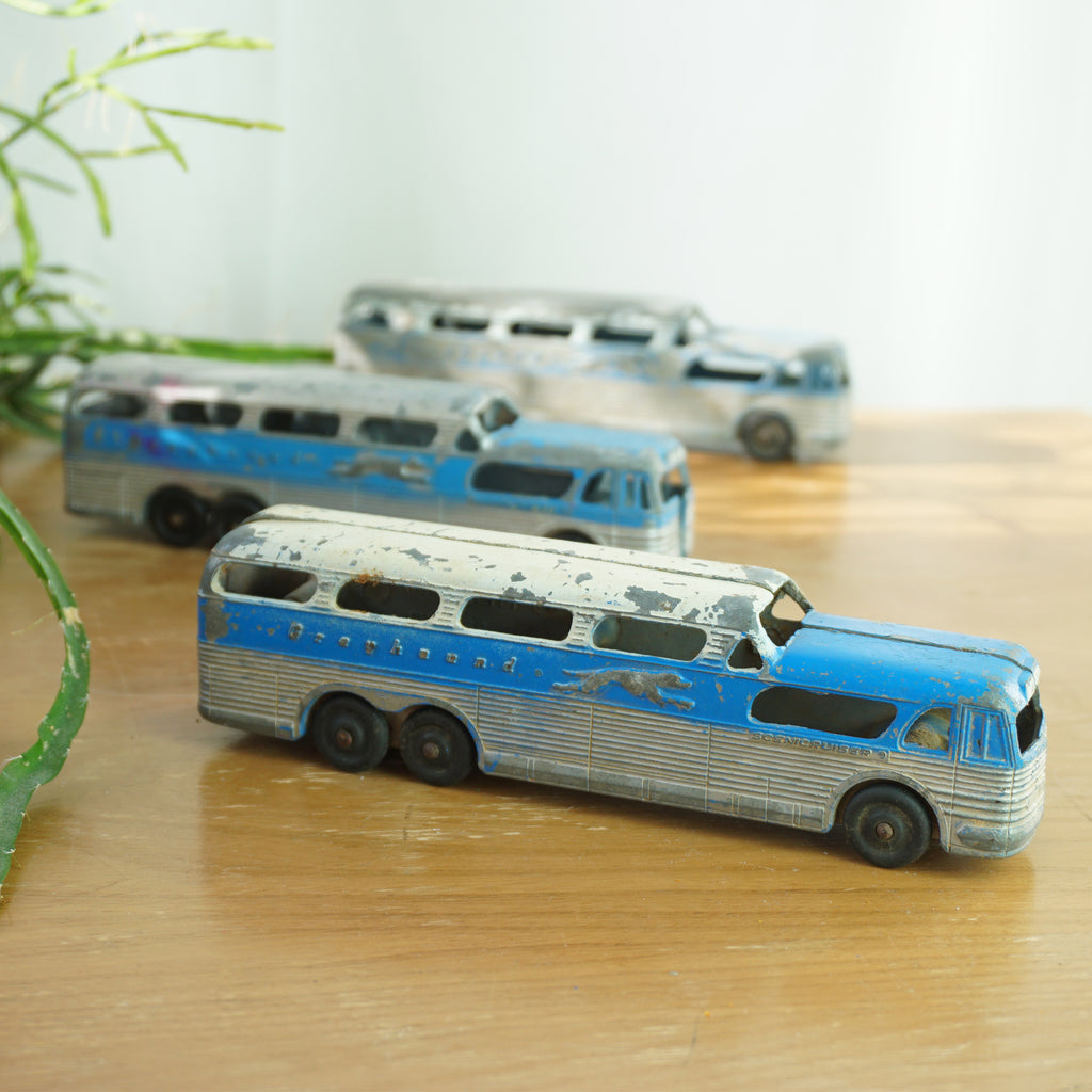 1955 Set of 3 Vintage Diecast TOOTSIETOY GMC Scenicruiser Greyhound Bus. Two Early Versions. Made in Chicago, USA.