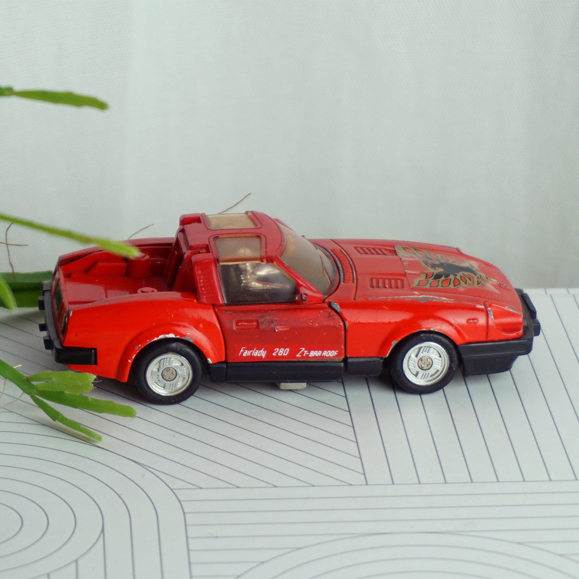 1983 Vintage POPY Fairlady 280Z Red Transformer Robot Action Figure Toy. Made in Japan.