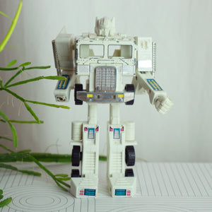 1986 Vintage Hasbro Takara Transformer G1 Ultra Magnus Cab, White Optimus Prime