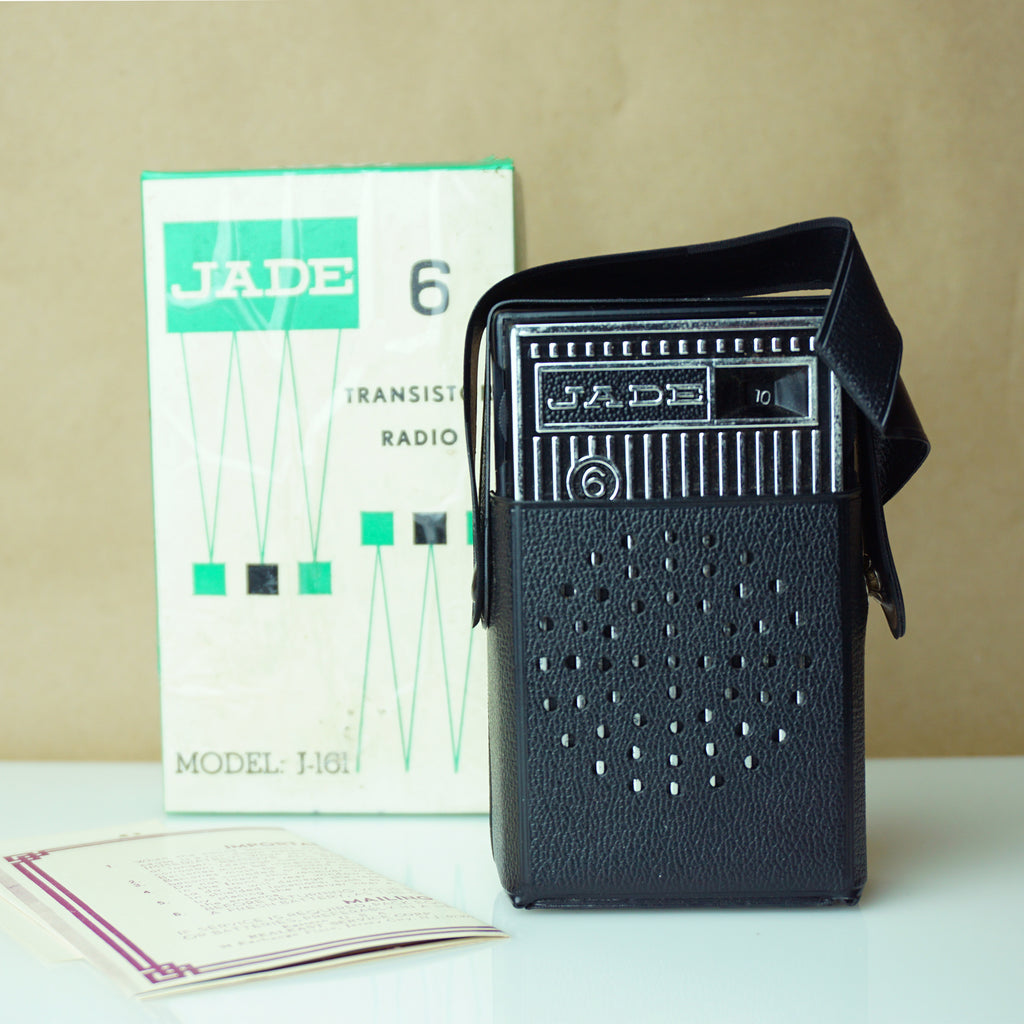1965 Vintage JADE J-161 Portable 6-Transistor Radio with Black Carrying Case. Made in Hong Kong.