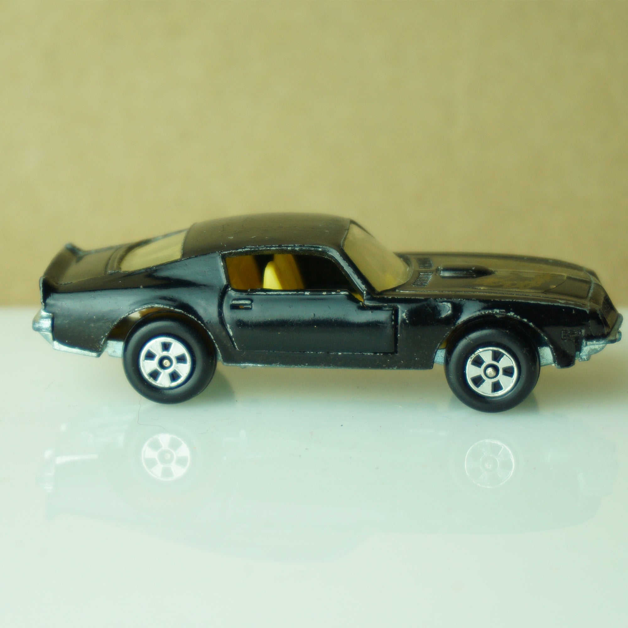 1976 Vintage Diecast ERTL Smokey and the Bandit Black & Yellow Pontiac Firebird Trans-Am Car. Made in Hong Kong.