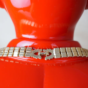 1980s Vintage Gold Toned V Shaped Choker Necklace