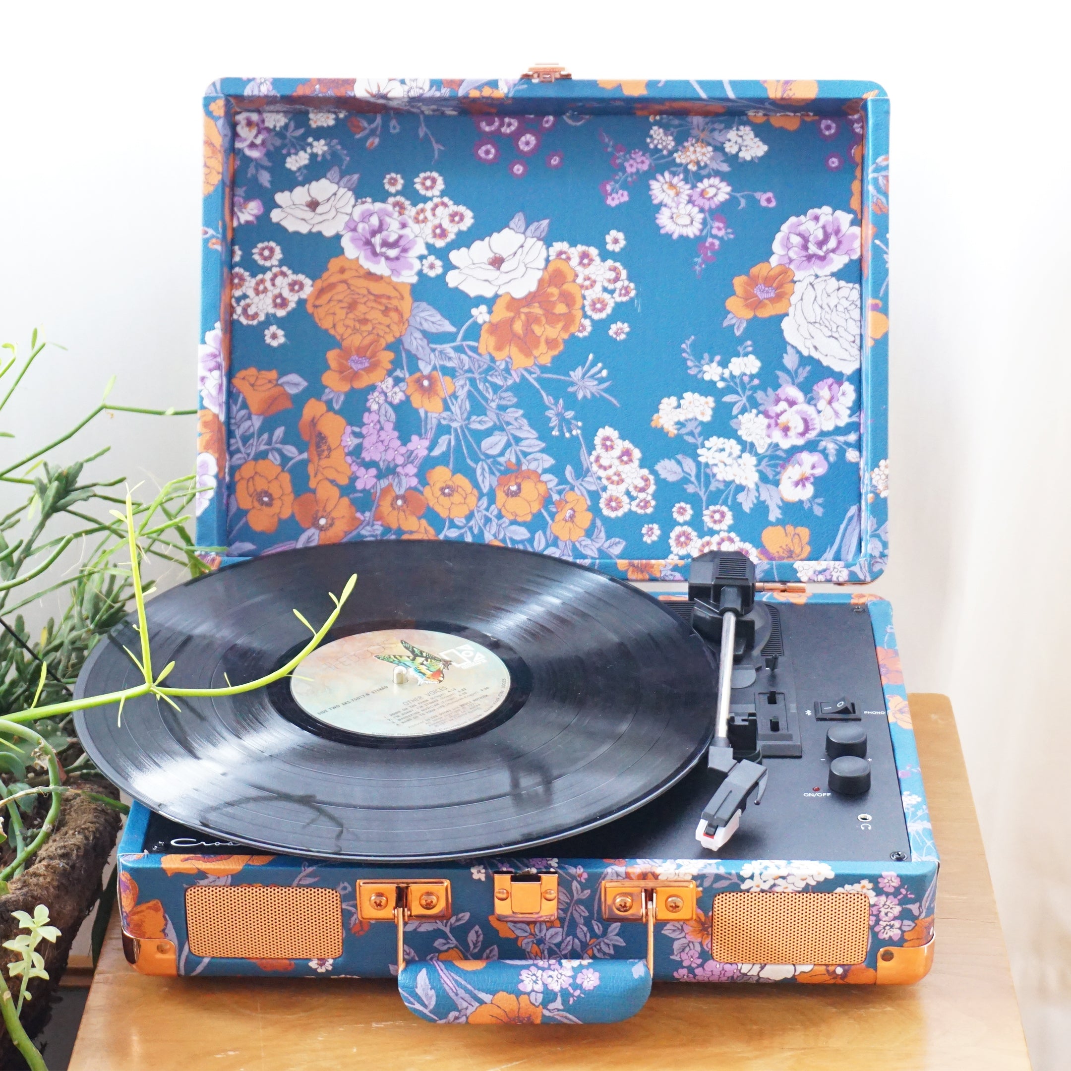 CROSLEY CR8005U-FR1 Rose Gold Cruiser Plus Turntable Record Player, Floral Color