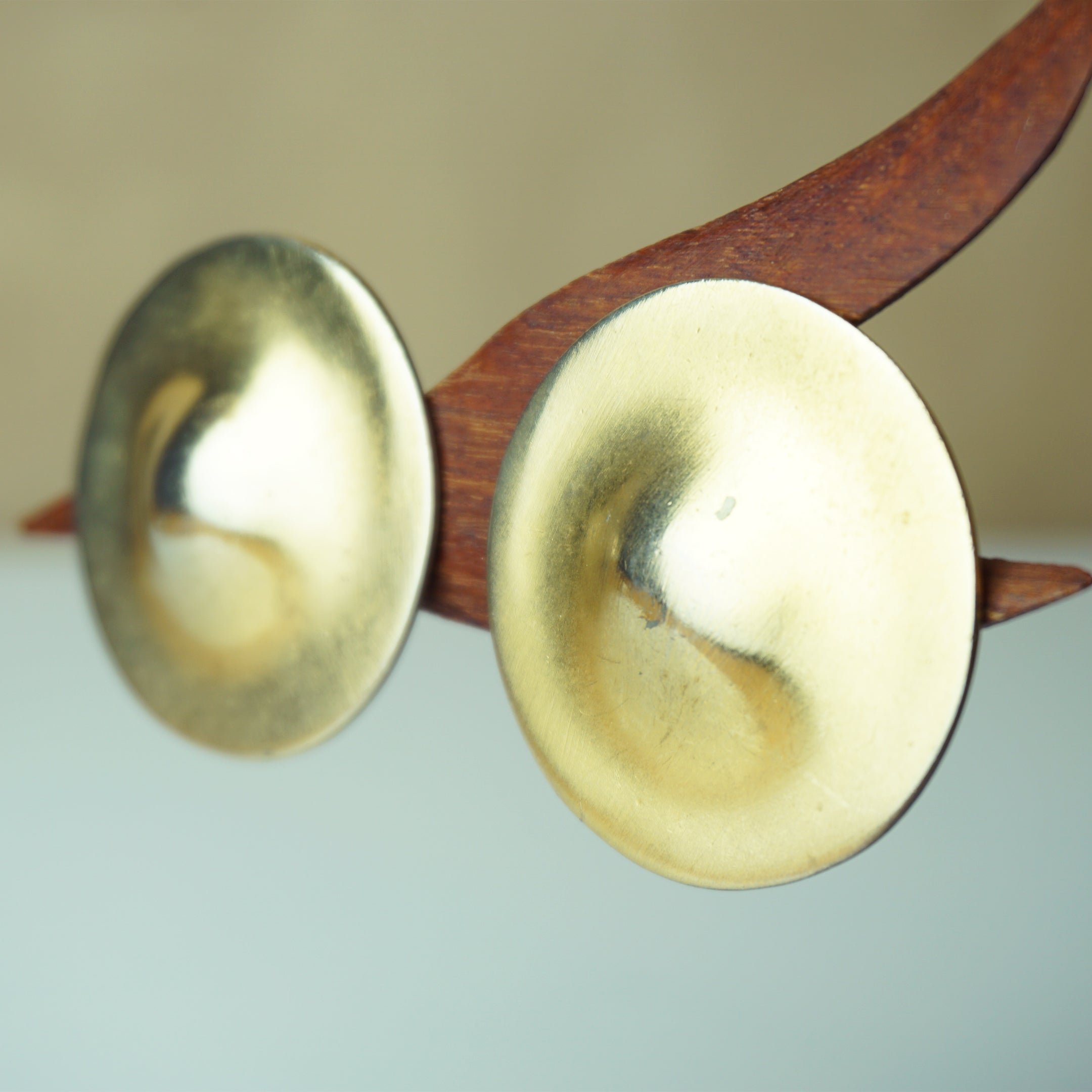 1980s Vintage Chunky Round 1.5" Gold Tone Statement Clip-on Earrings