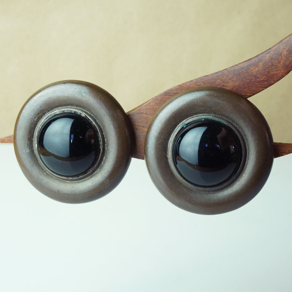 1980s Vintage BEN-AMUN Round 1.5" Gunmetal & Black Cabochon Clip-on Earrings