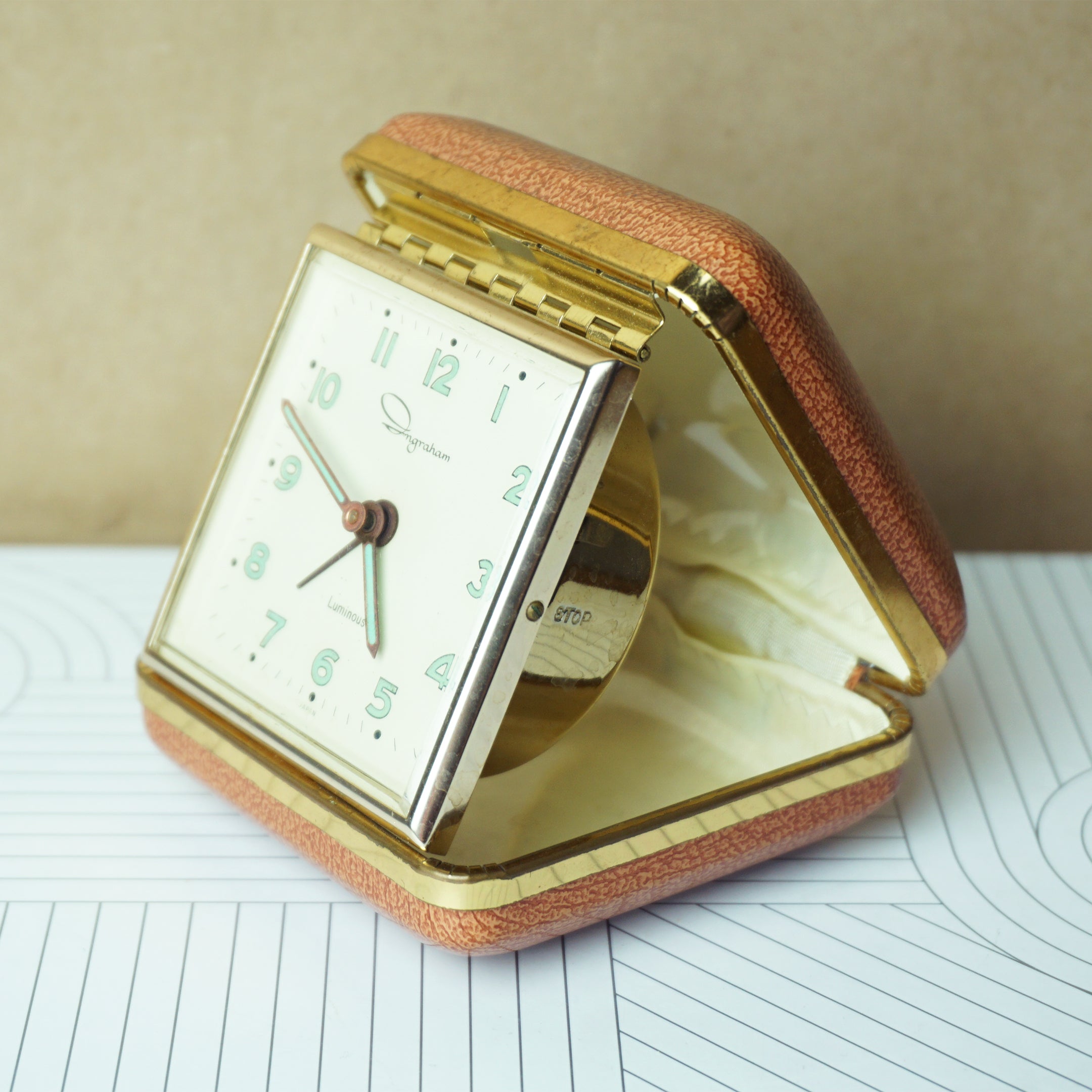 Vintage INGRAHAM Gold Tone LUMINOUS Travel Alarm Clock. Made in Japan.