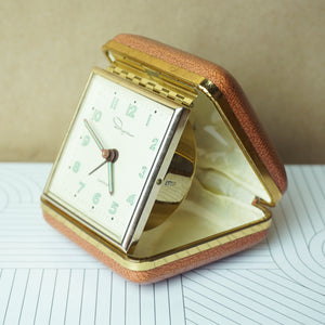 Vintage INGRAHAM Gold Tone LUMINOUS Travel Alarm Clock. Made in Japan.