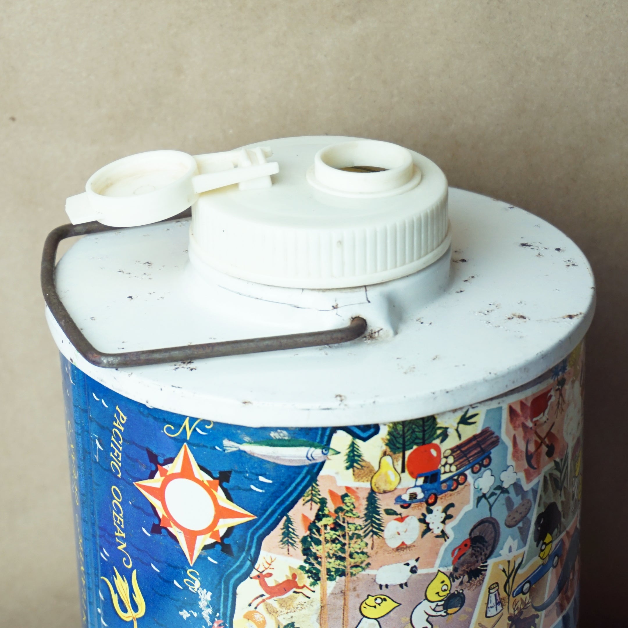 Vintage Tin SKOTCH KOOLER Thermos with ESSO Oil Advertising & Cartoon Map