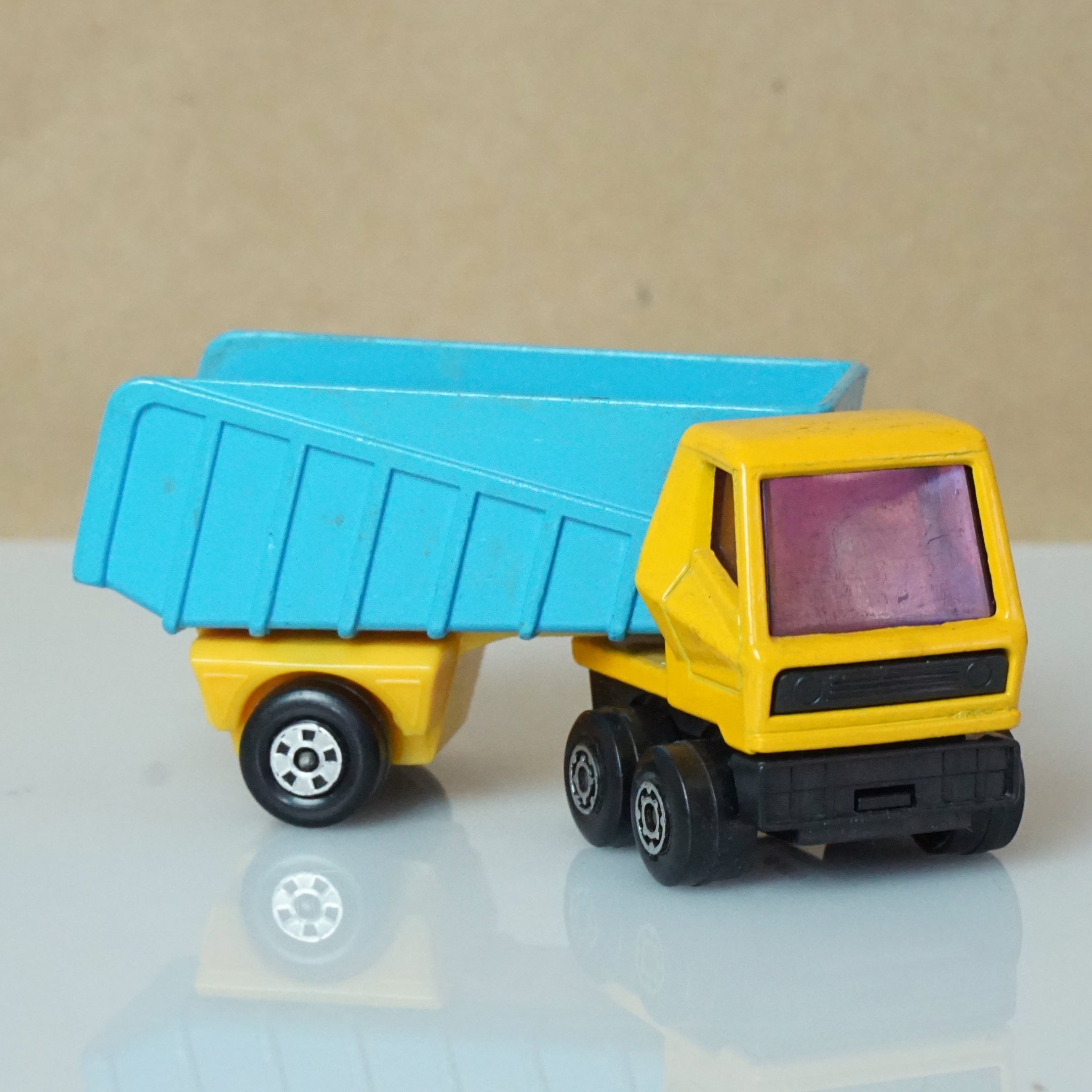 1973 Vintage Diecast MATCHBOX Superfast Articulated Truck No. 50