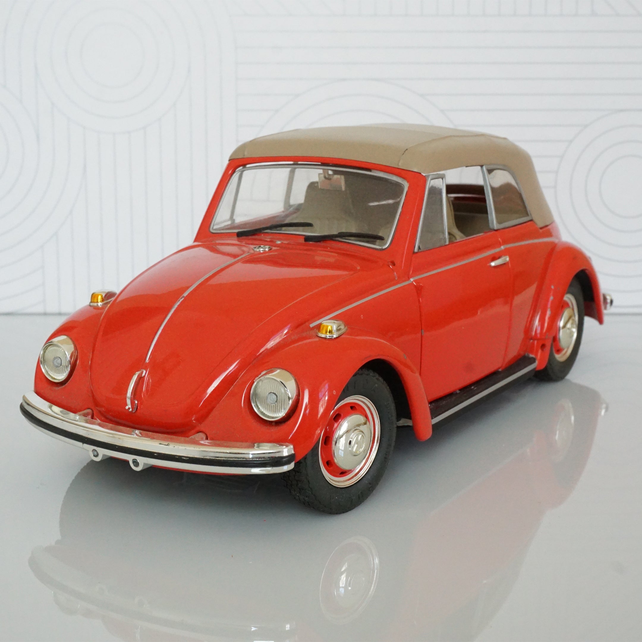 2001 Vintage Diecast REVELL Metal VW 1302 LS Kafer Cabrio Toy Car. 1:18