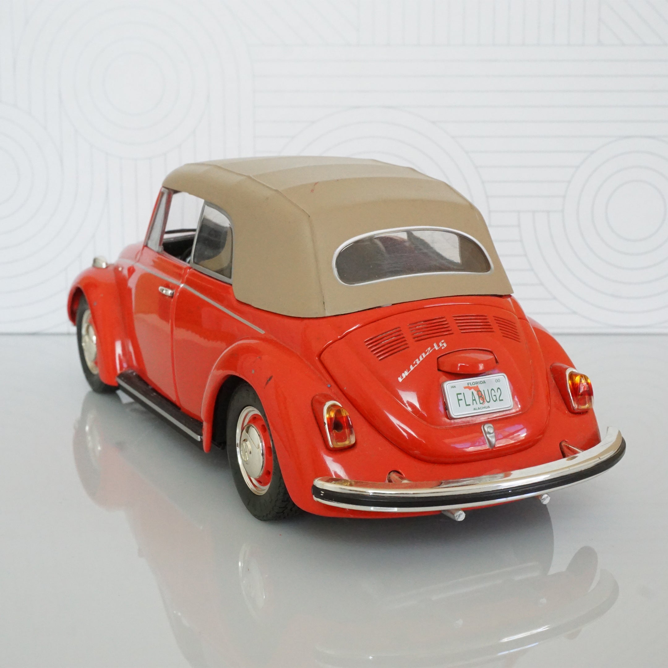 2001 Vintage Diecast REVELL Metal VW 1302 LS Kafer Cabrio Toy Car. 1:18