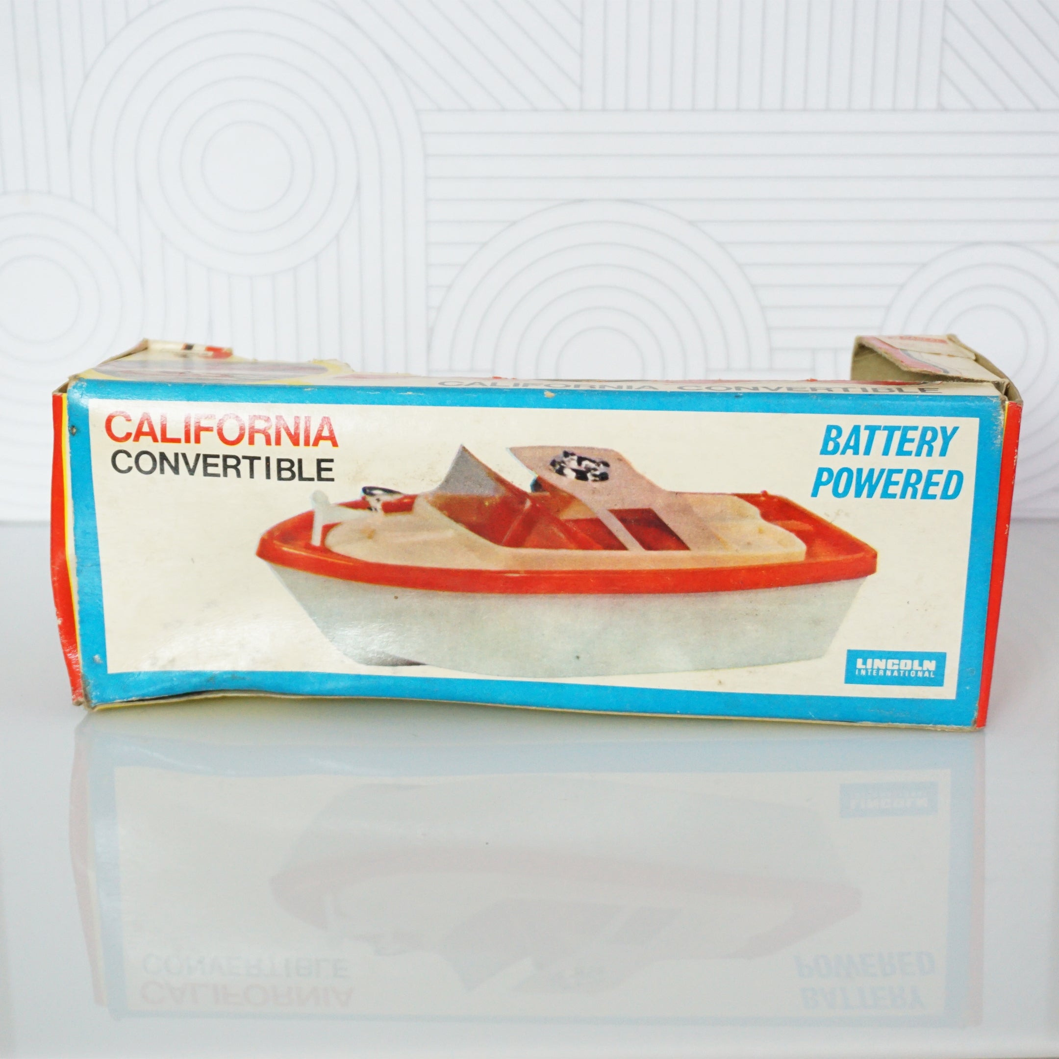 Vintage LINCOLN INTERNATIONAL California Convertible Battery Speedboat