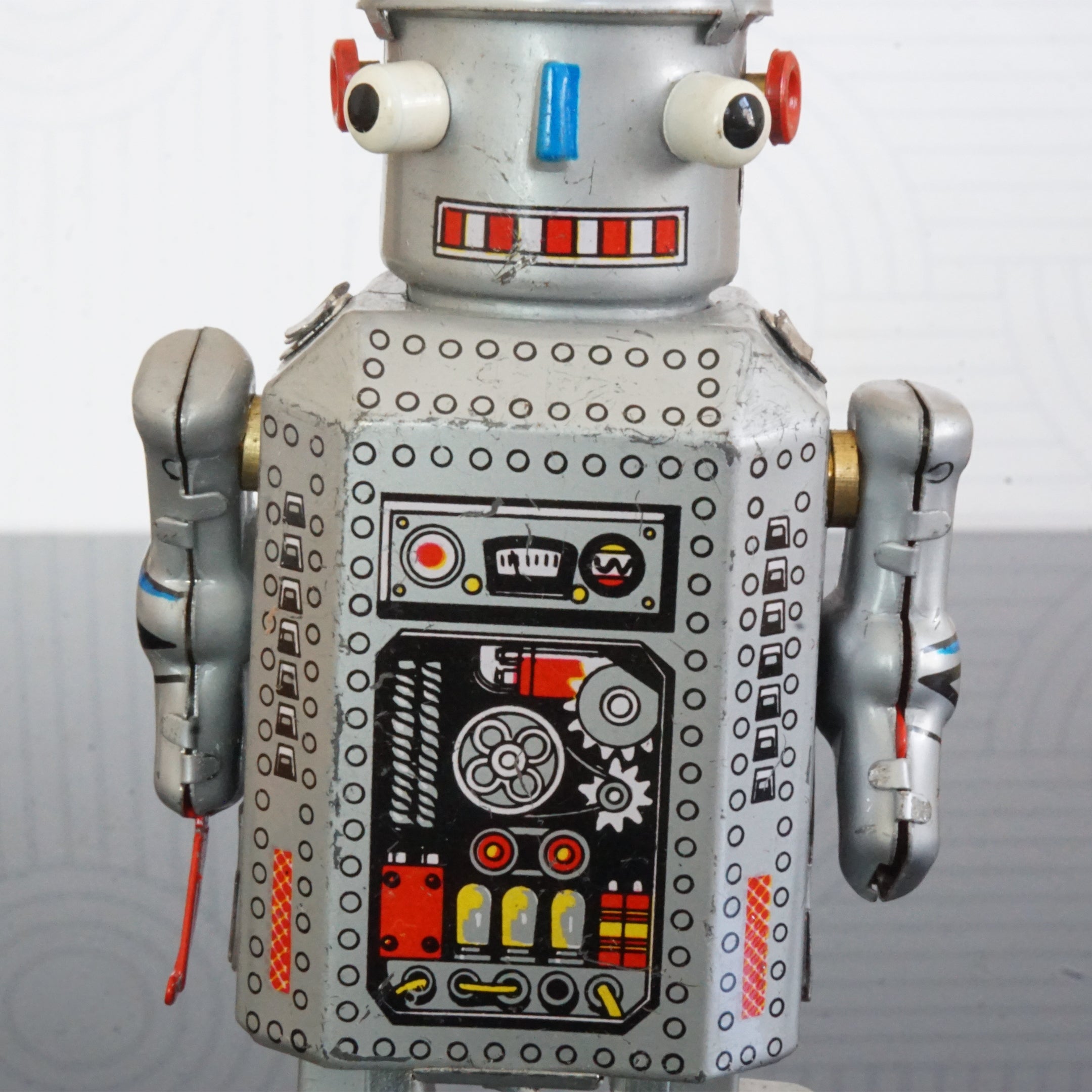 1970s Vintage Tin Litho Rare Windup Toy "Walking Robot" w Key in Box No. MS 249