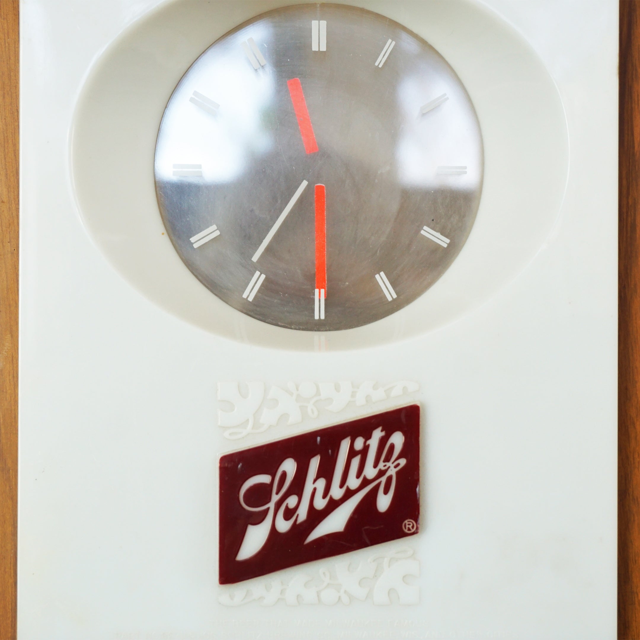 MCM Vintage UNDERWRITERS LABORATORIES Schlitz Beer Light-Up Bar Clock