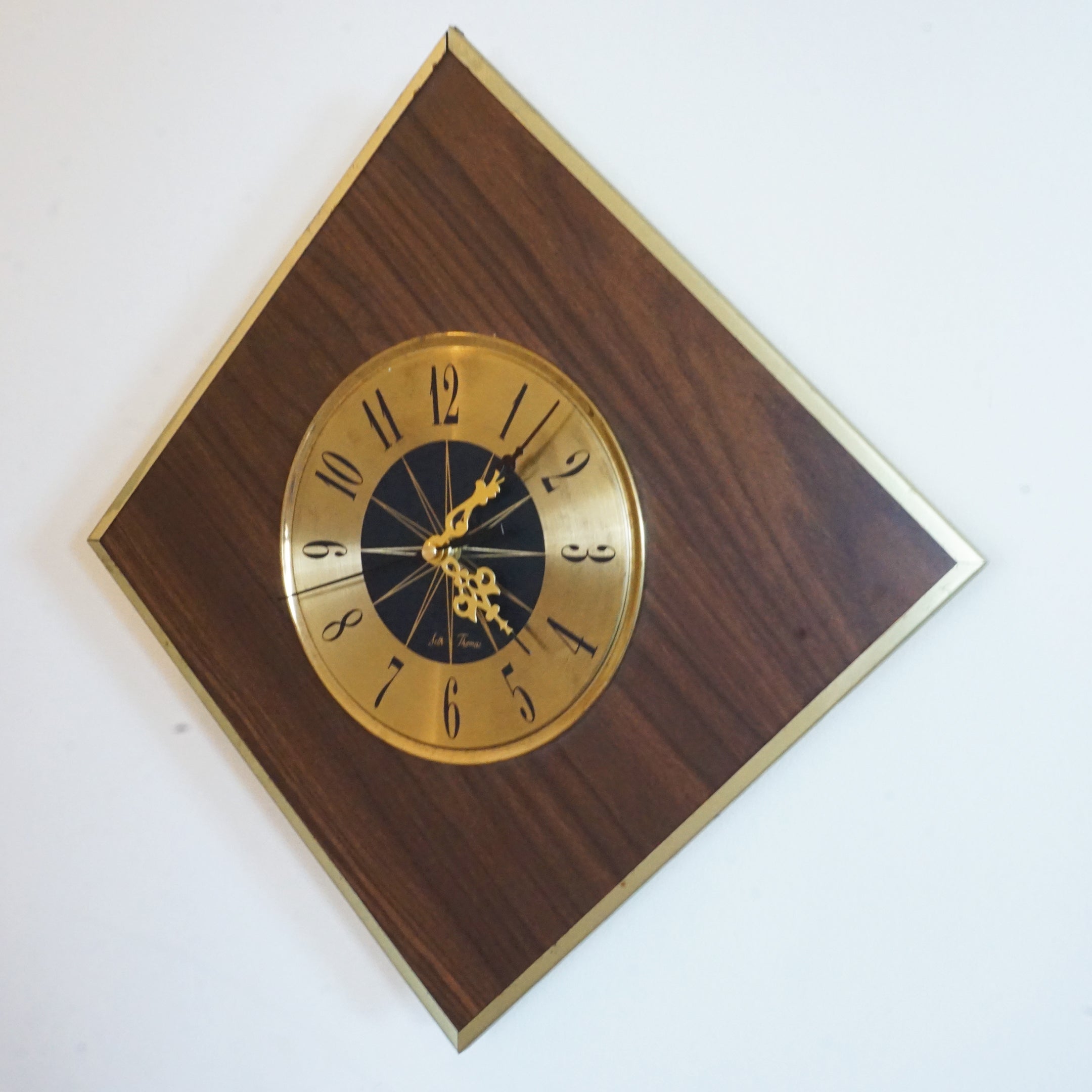 1960s MCM Vintage SETH THOMAS Floating Diamond Wall Clock. Model: E627-000