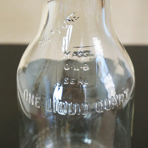 1926 Antique 14" MASTER One Liquid Quart Mass 0-11-8 Spout Oil Pourer Bottle