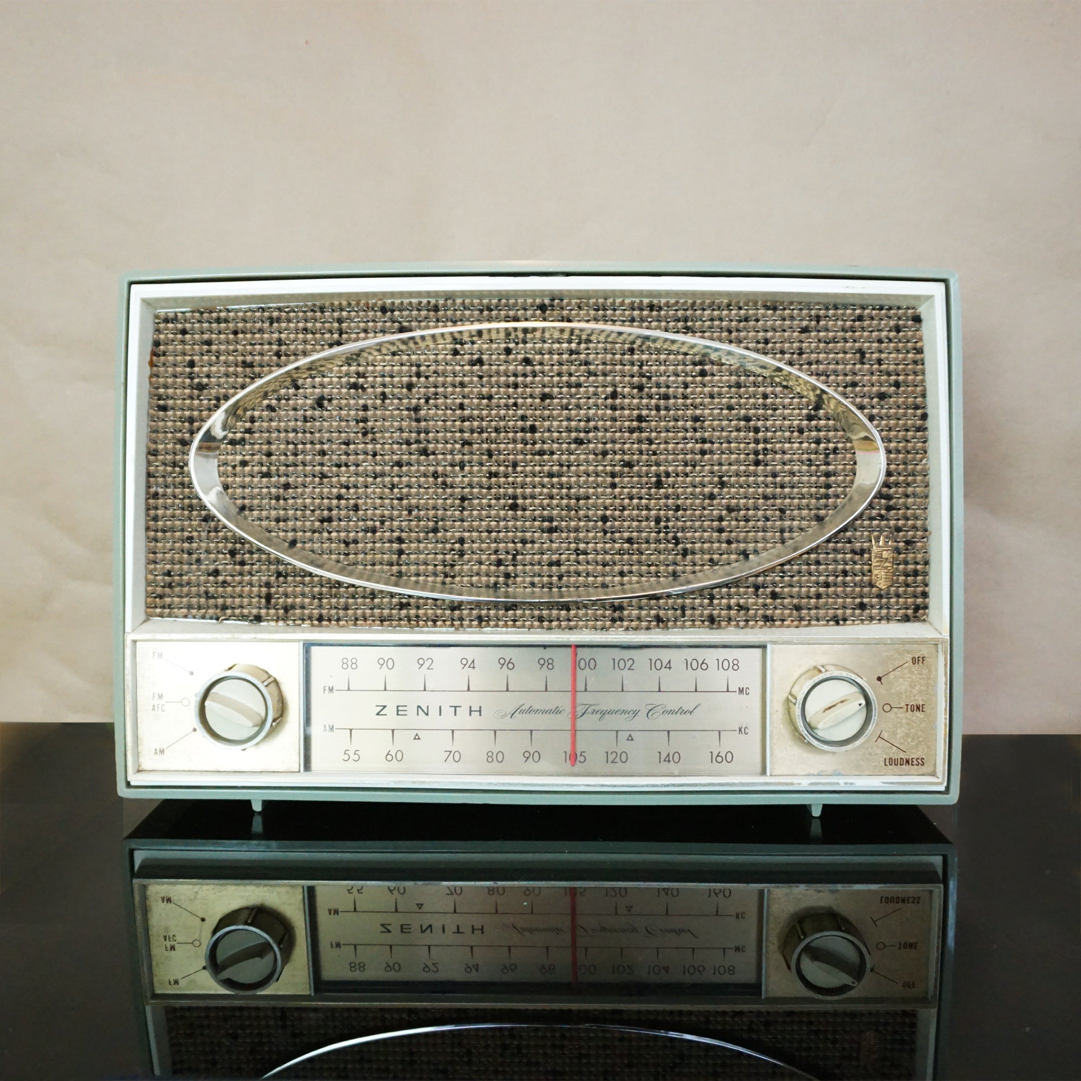 1959 Vintage ZENITH C725 AM FM Automatic Frequency Control Mint Radio