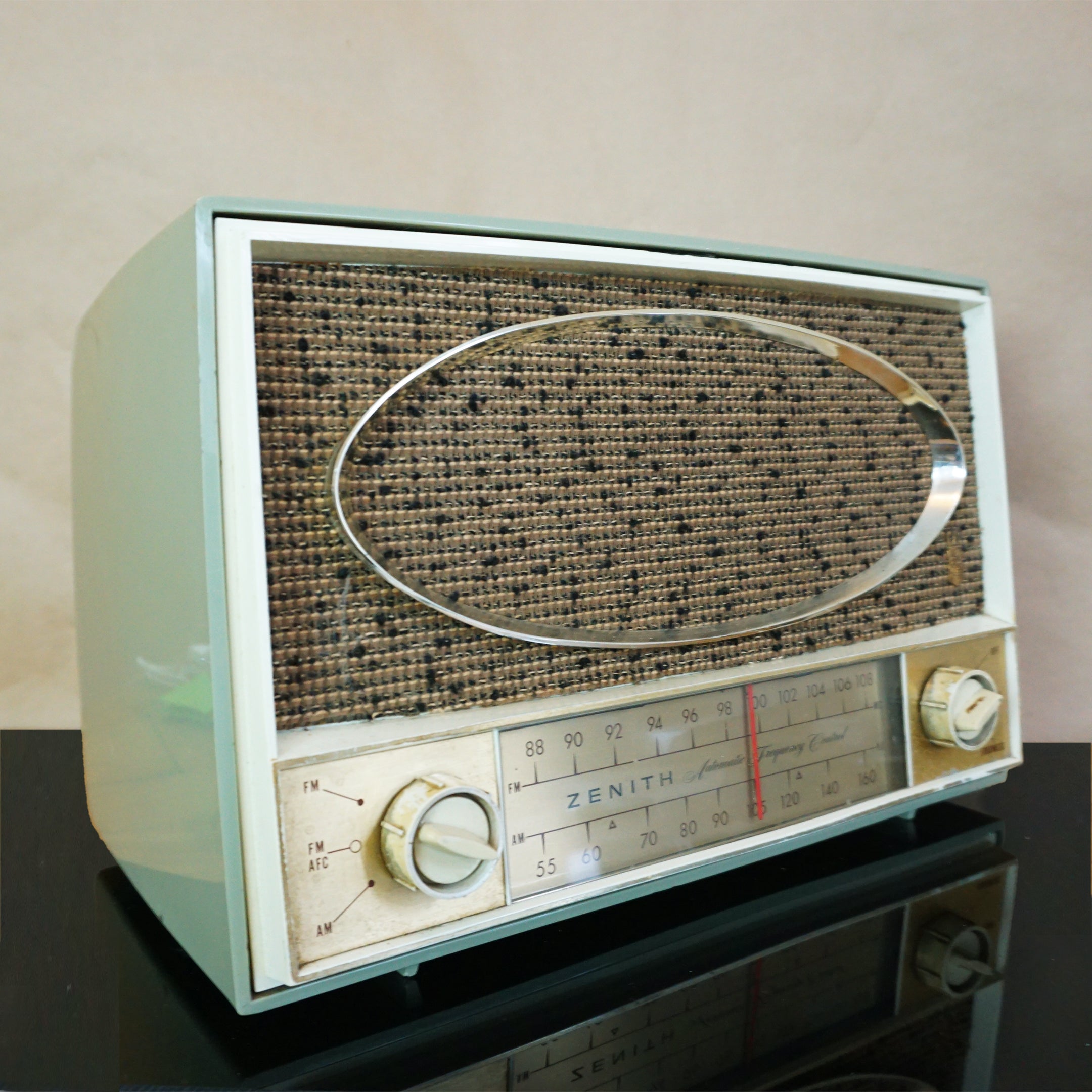 1959 Vintage ZENITH C725 AM FM Automatic Frequency Control Mint Radio