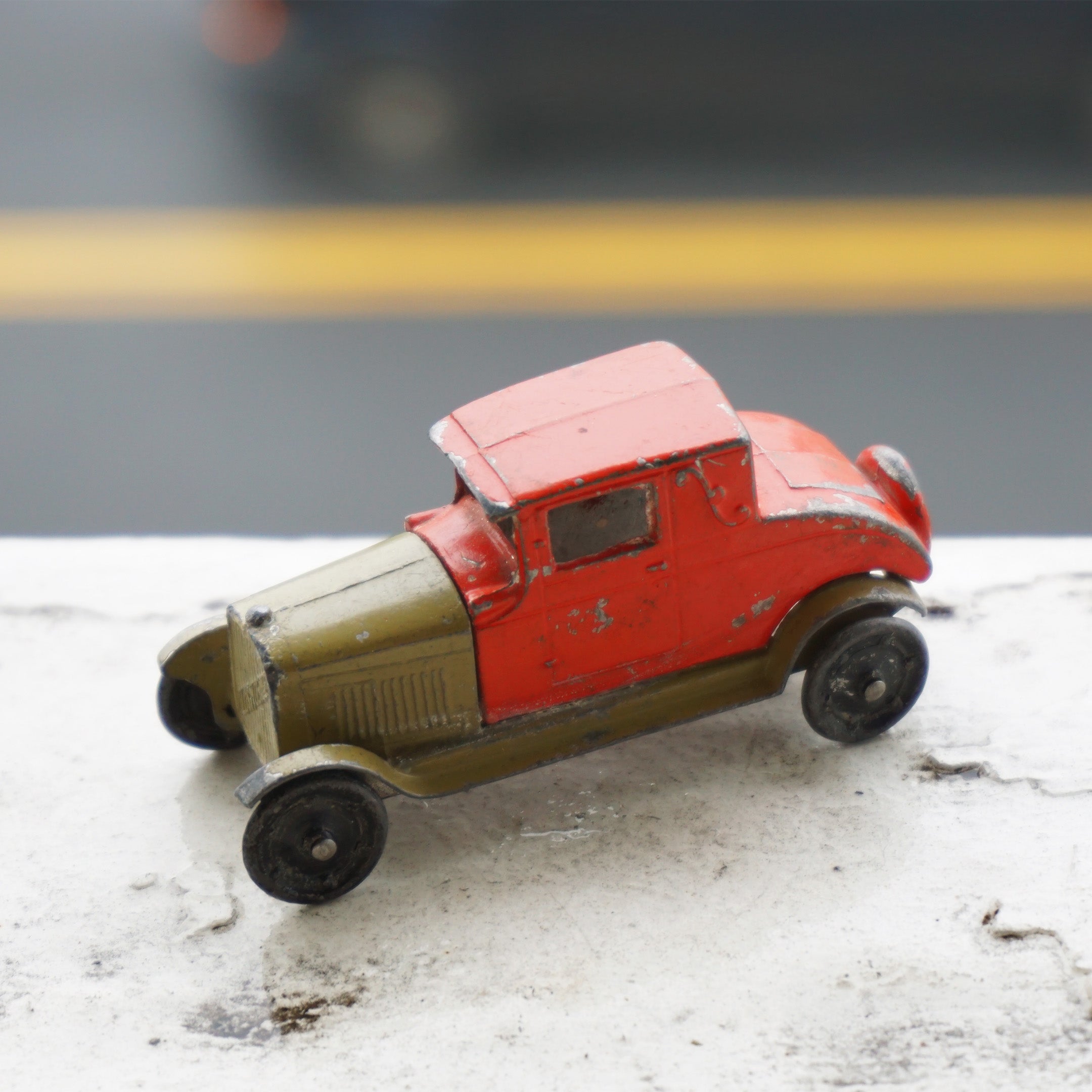 1927 Vintage Diecast TOOTSIETOY Red and Gold Oldsmobile Coupe Toy Car