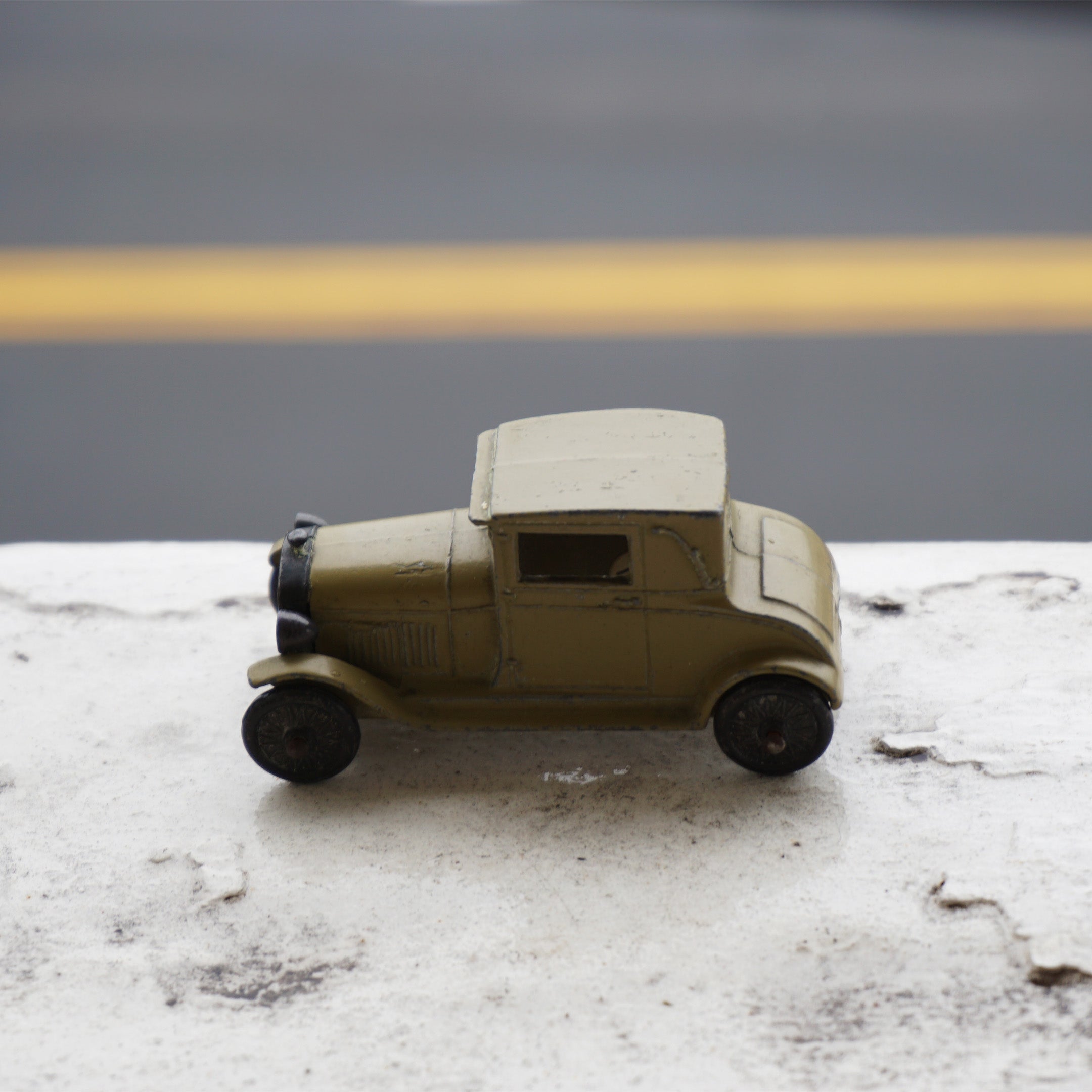 1928 Antique Diecast TOOTSIETOY Model A Coupe Toy Car